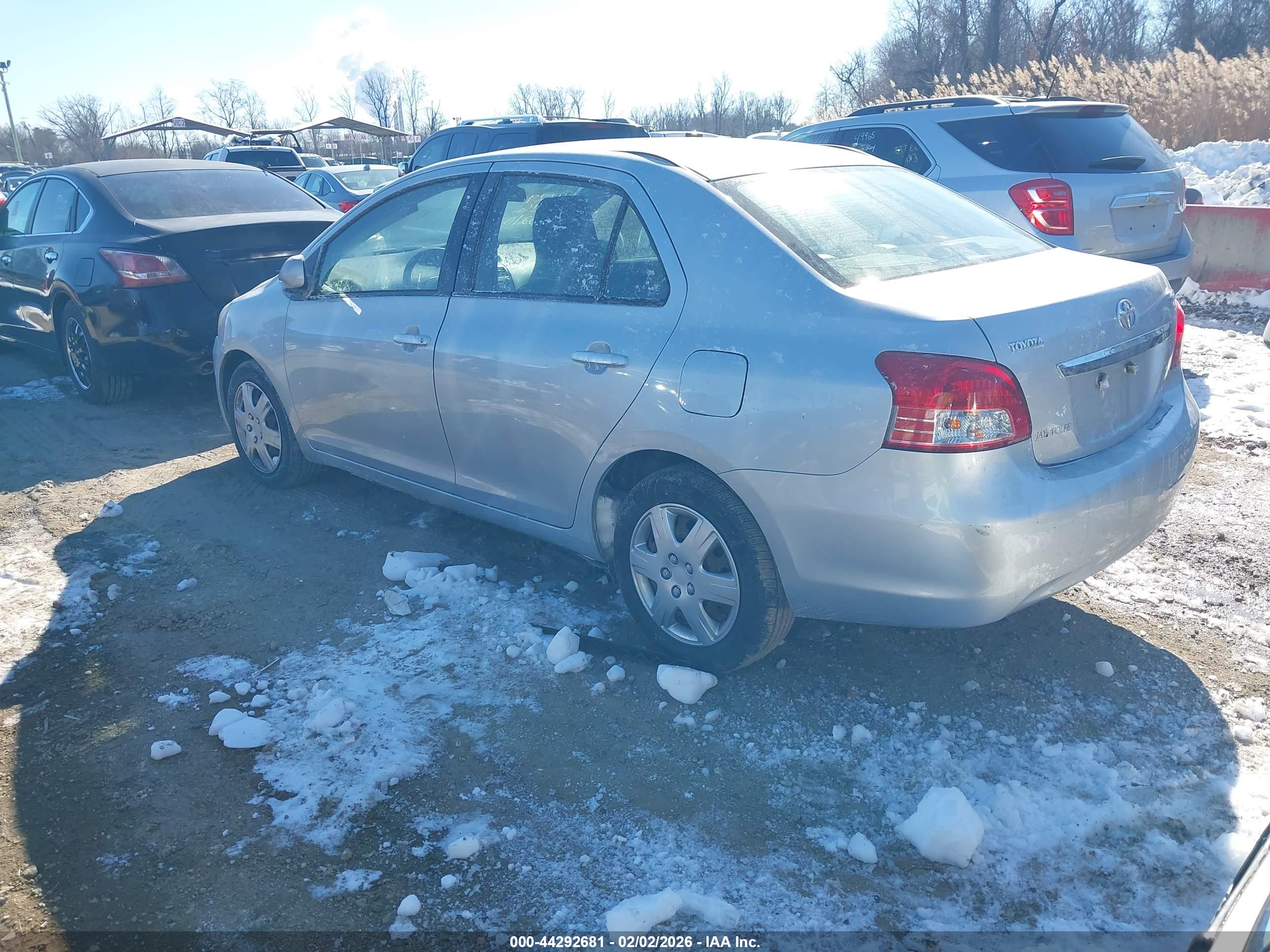 TOYOTA YARIS image 3