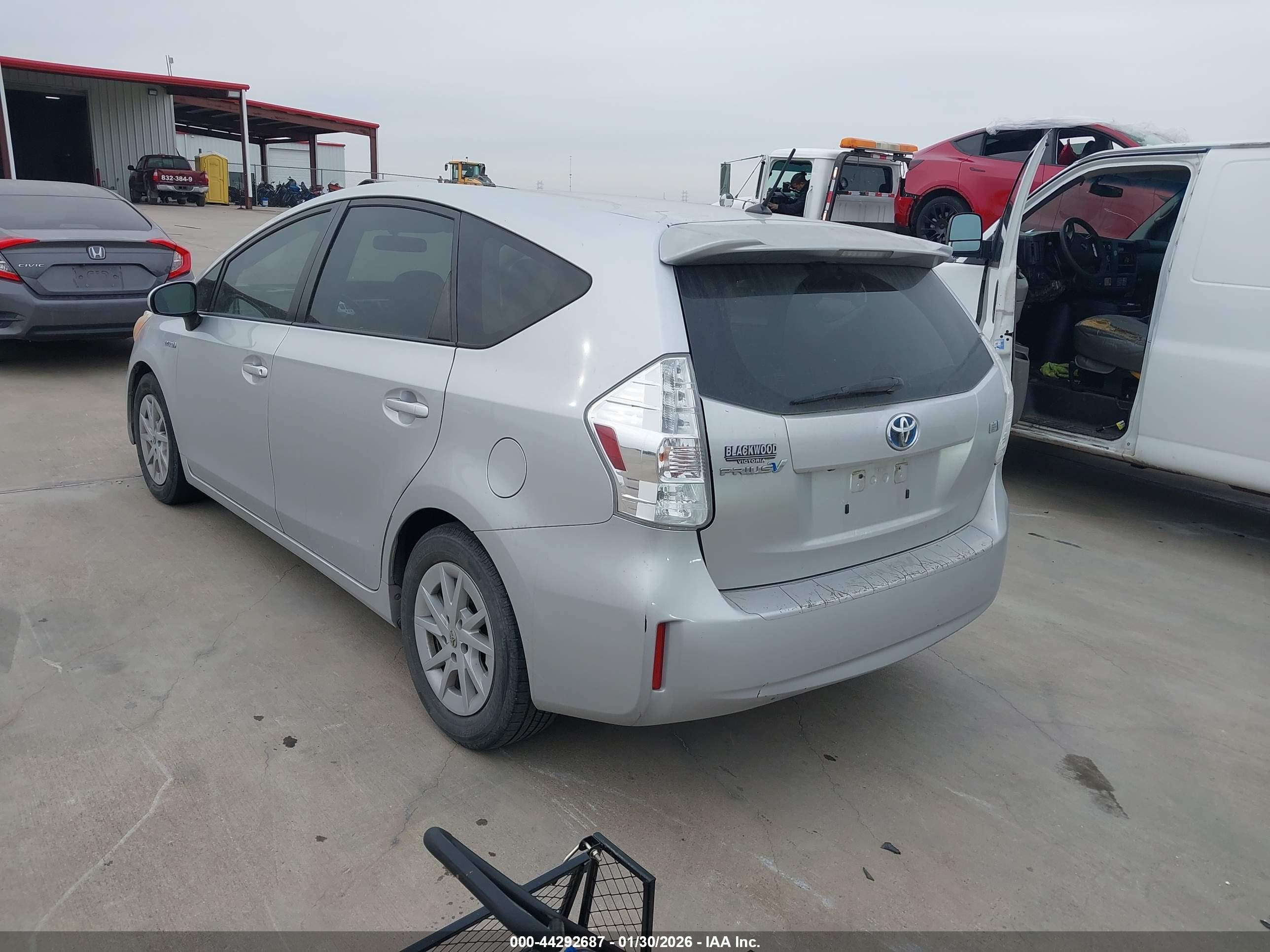 TOYOTA PRIUS image 6