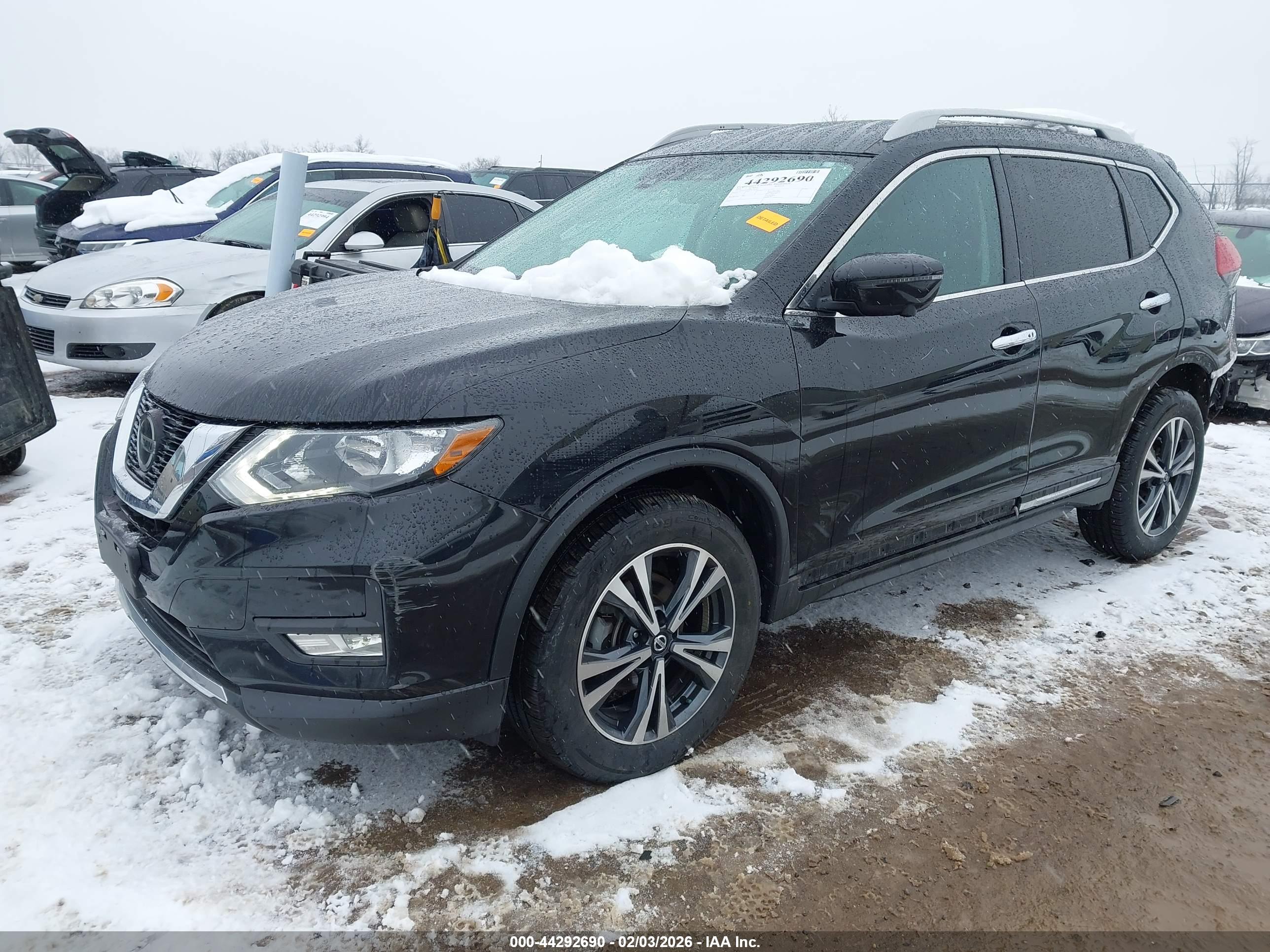 NISSAN ROGUE image 2