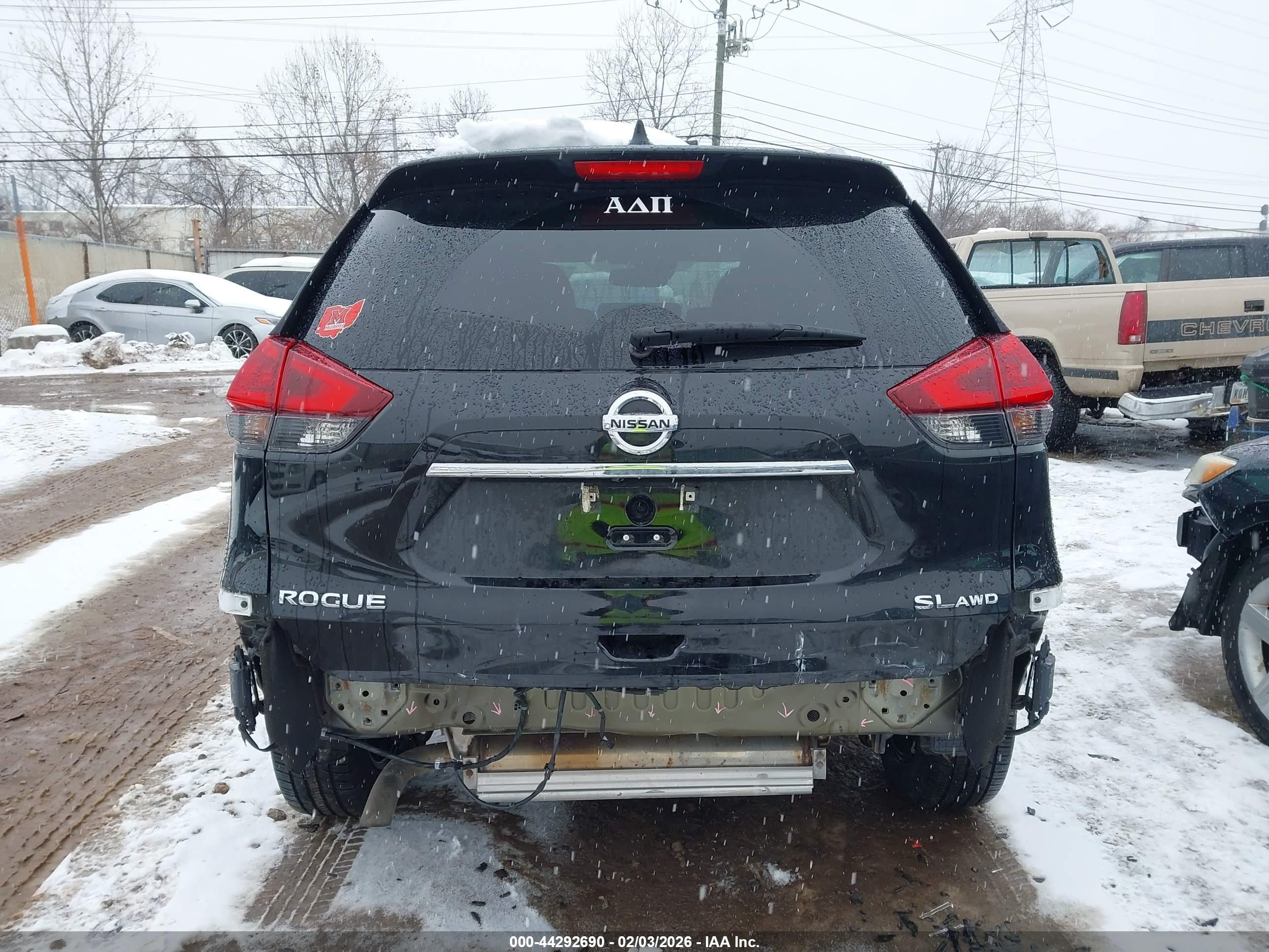 NISSAN ROGUE image 6