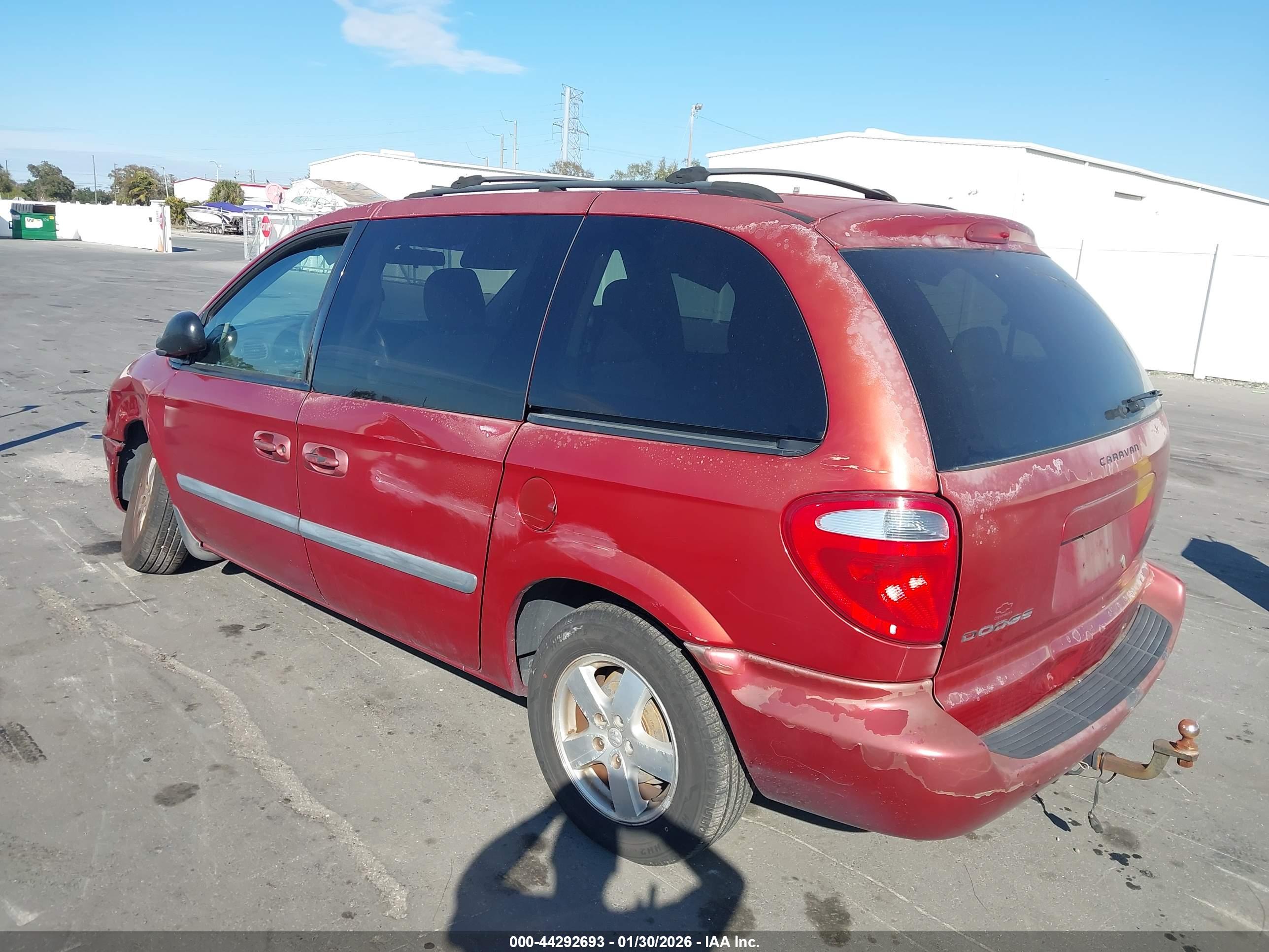 DODGE CARAVAN image 3