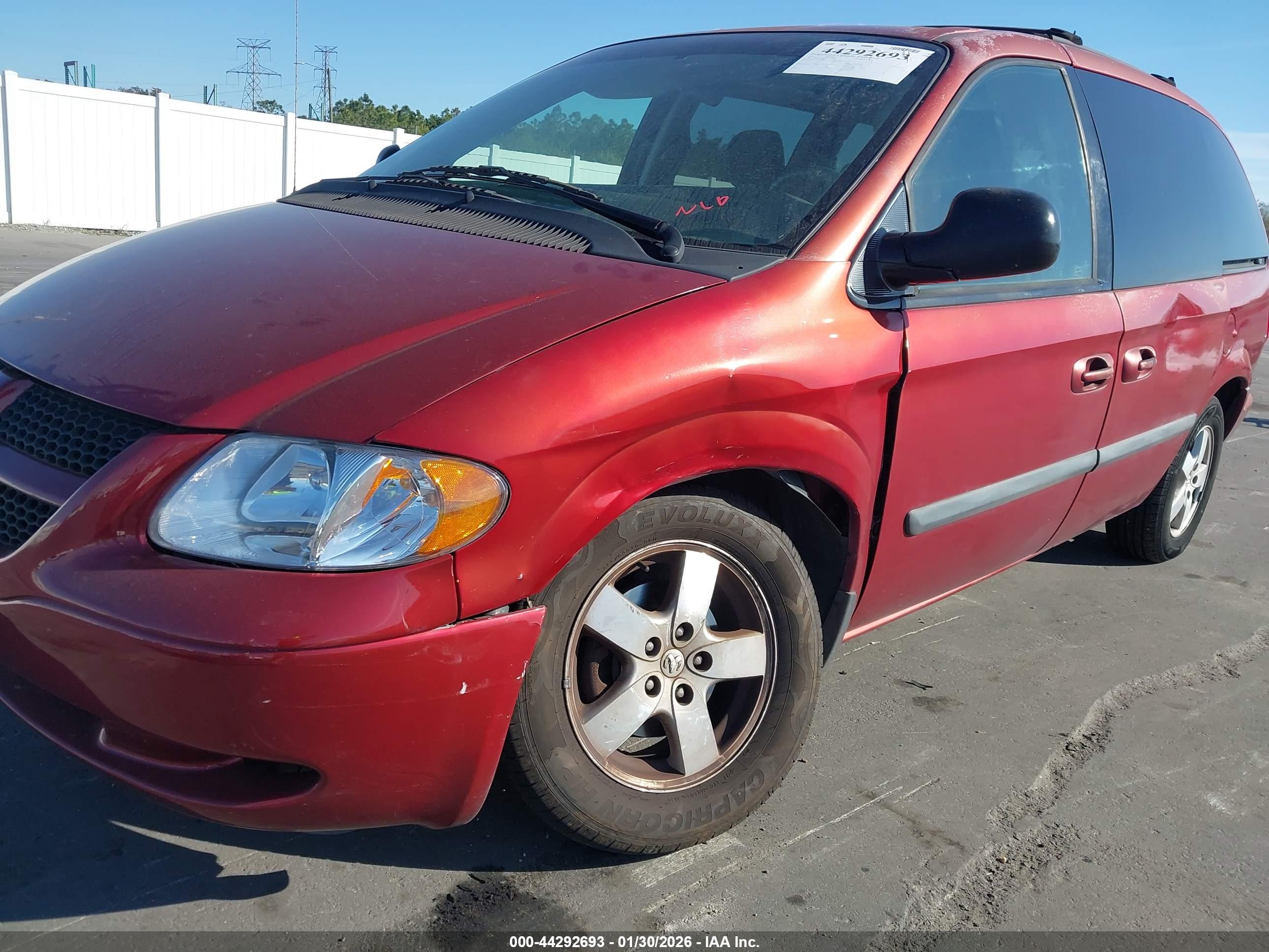 DODGE CARAVAN image 6