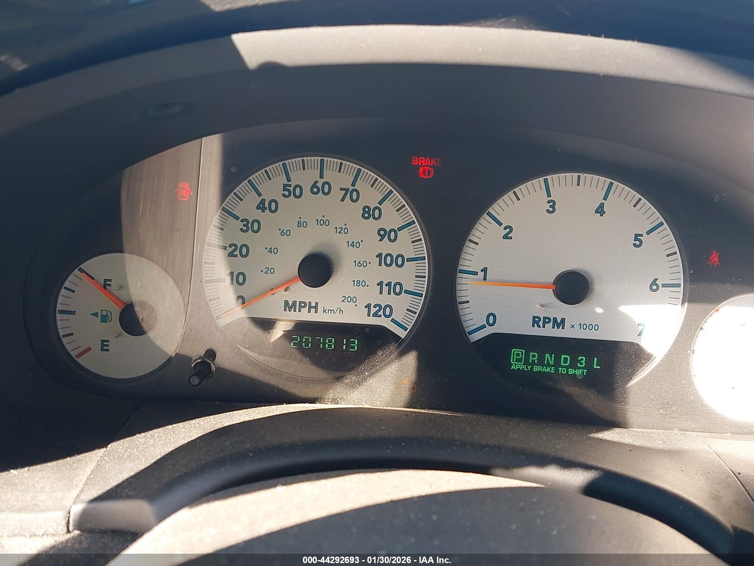 DODGE CARAVAN image 7