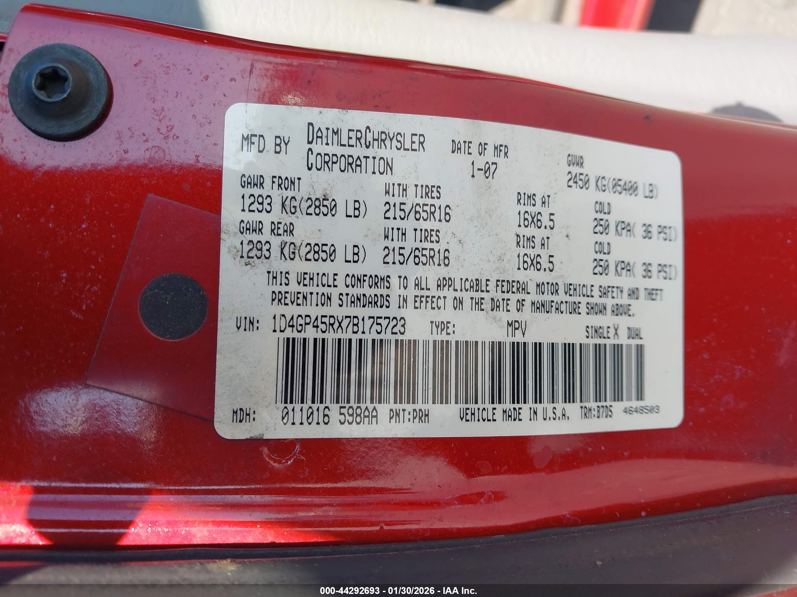 DODGE CARAVAN image 9