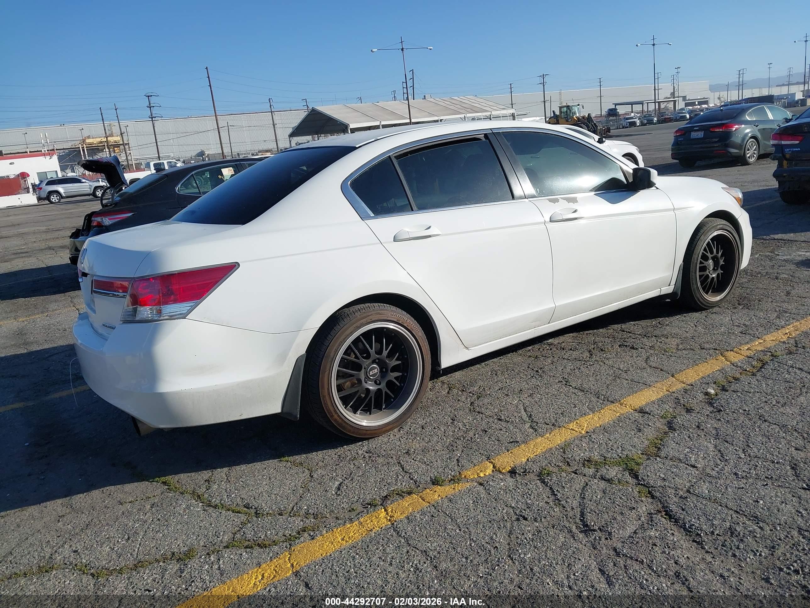 HONDA ACCORD image 4