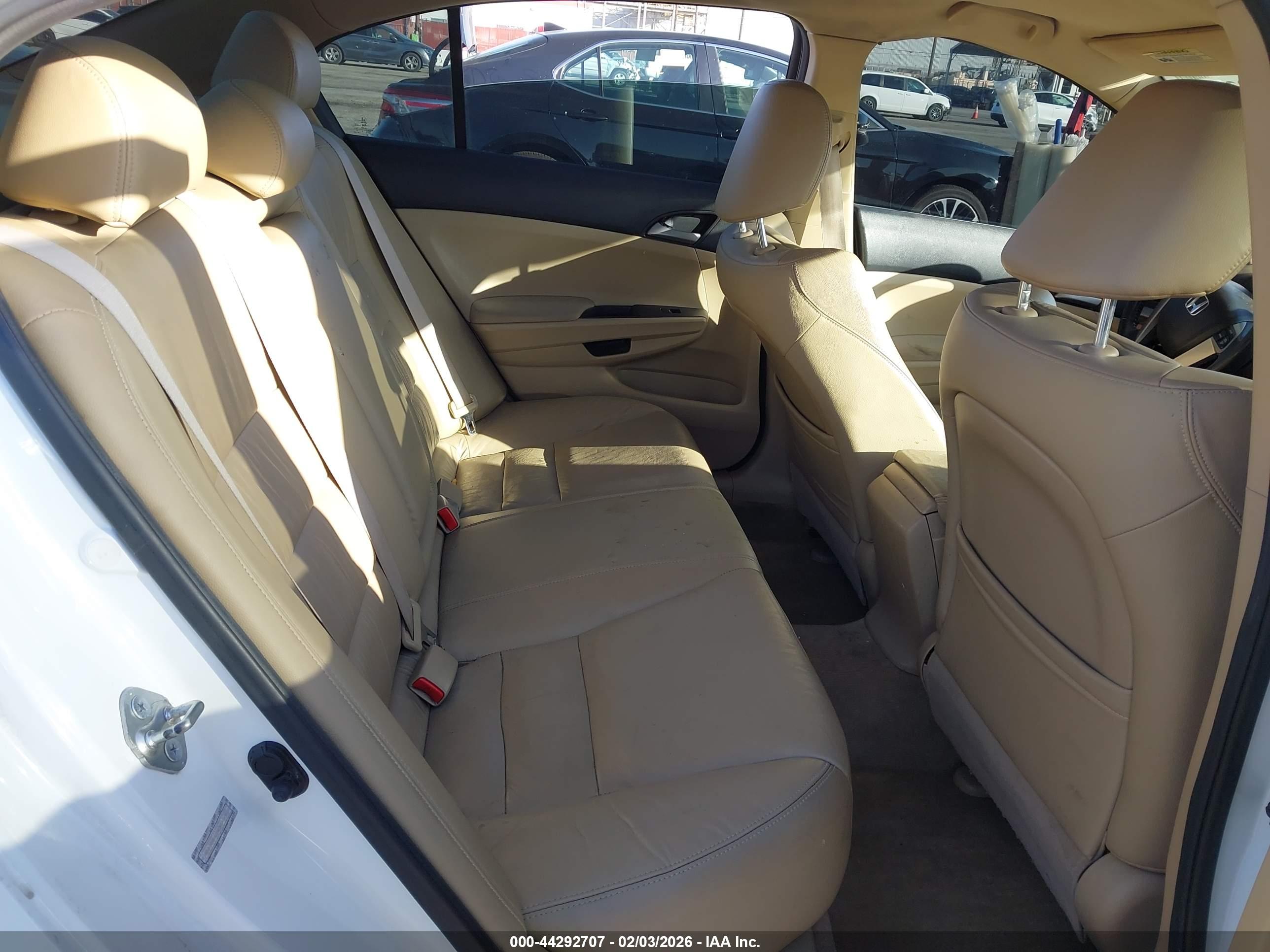 HONDA ACCORD image 8