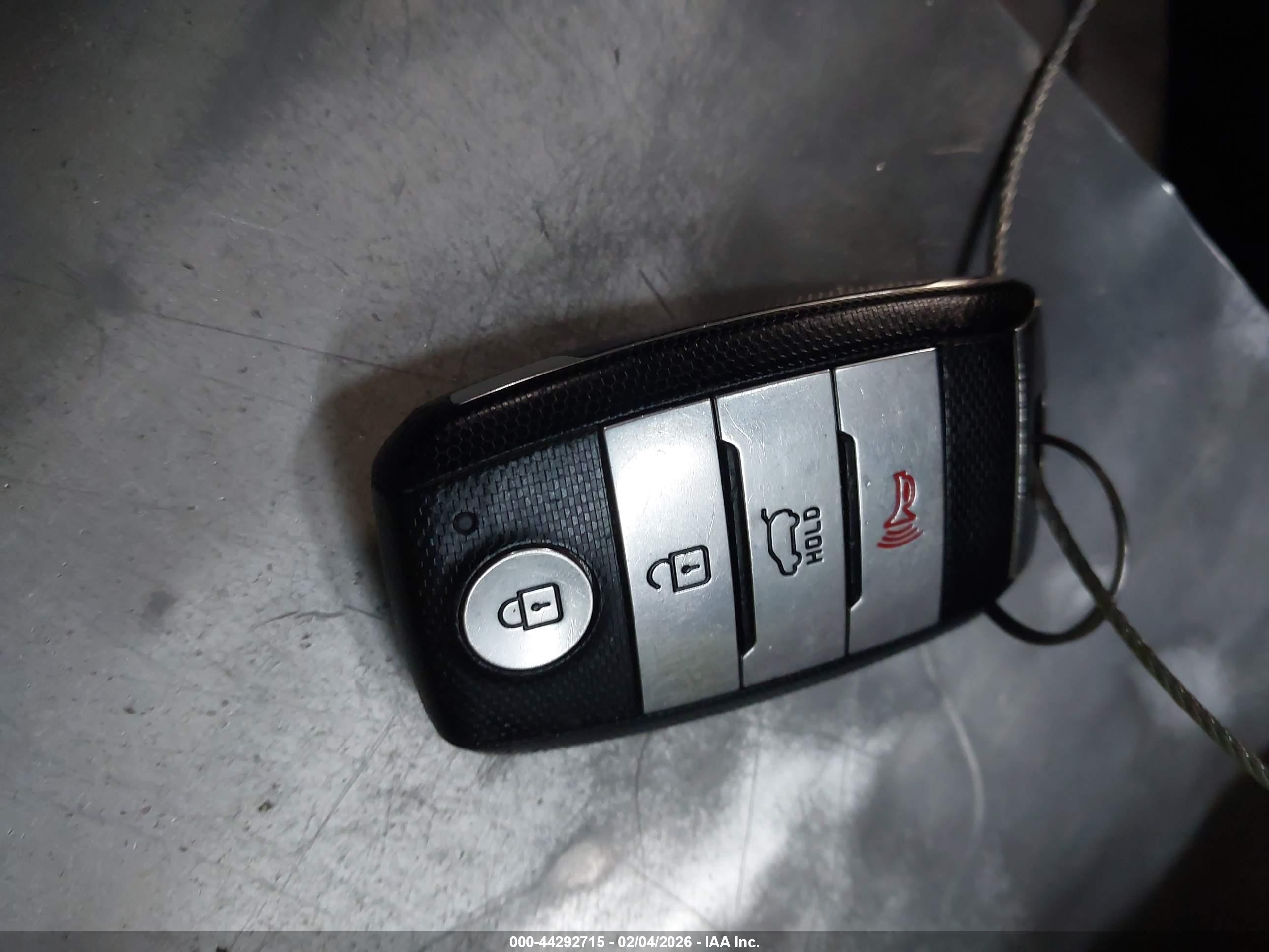 KIA SORENTO image 11