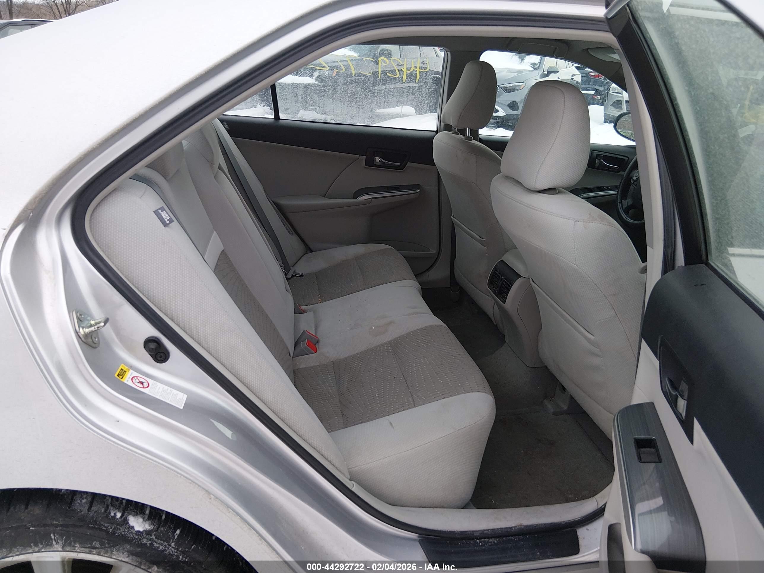 TOYOTA CAMRY image 8
