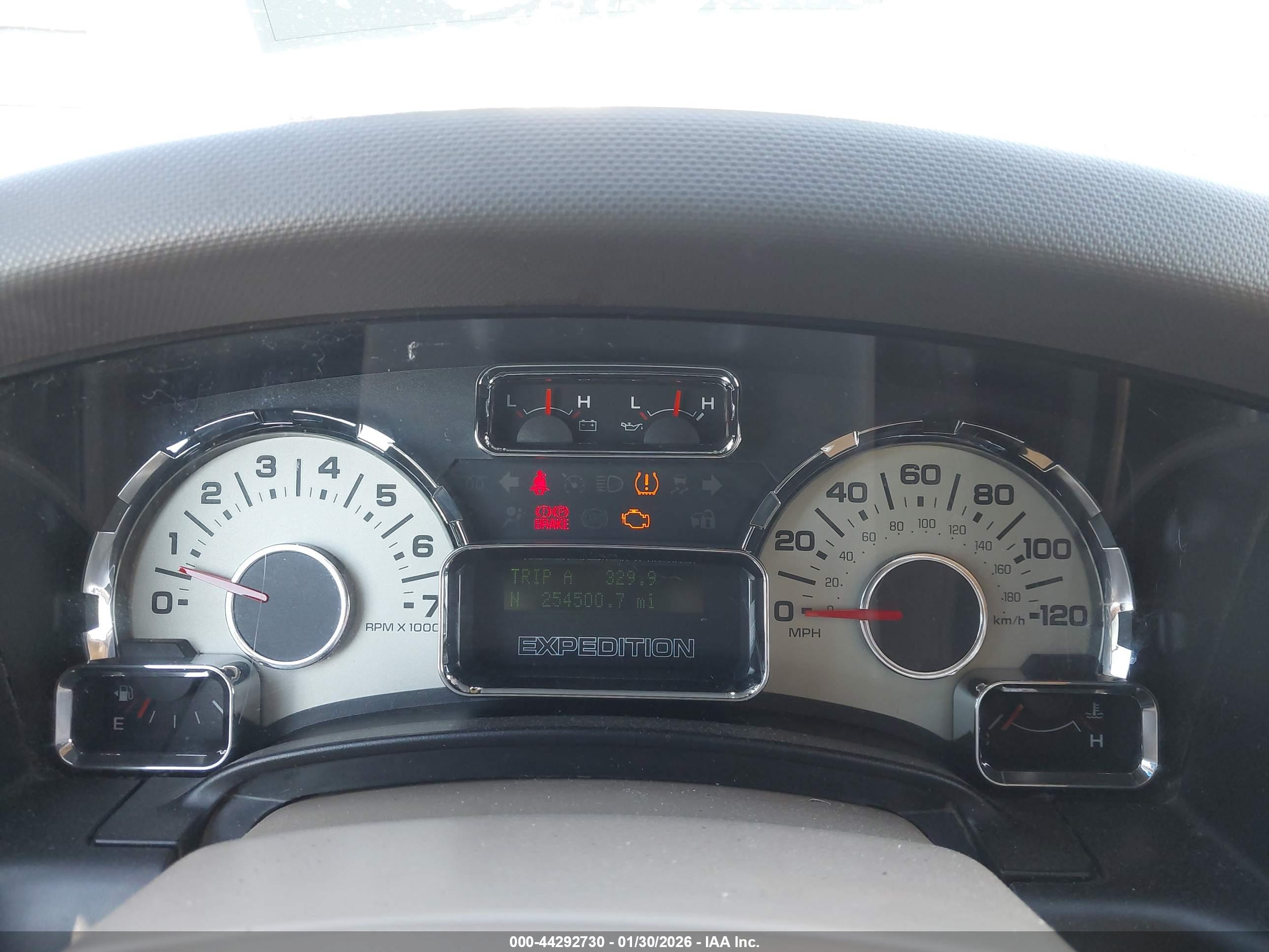 FORD EXPEDITION image 7