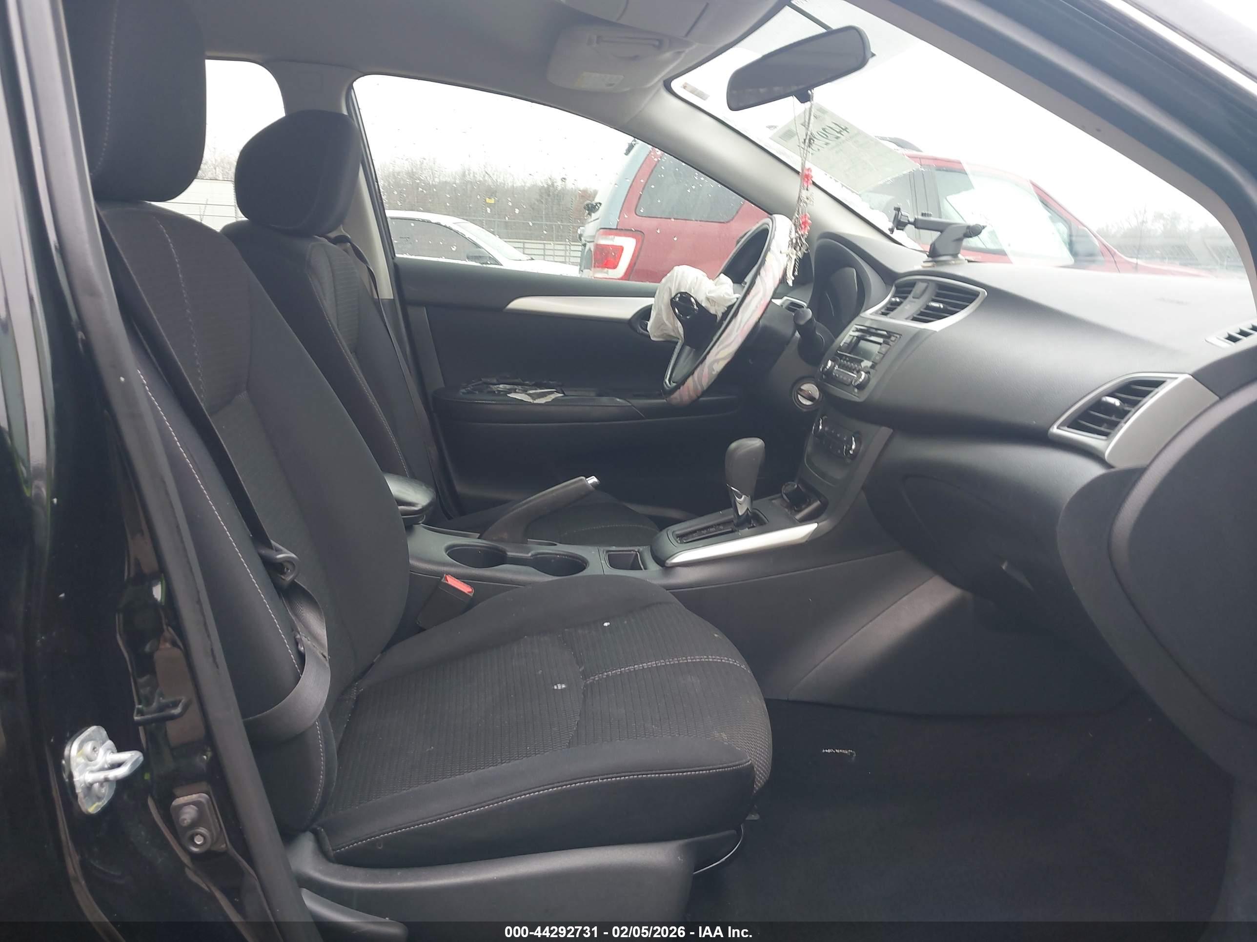 NISSAN SENTRA image 5