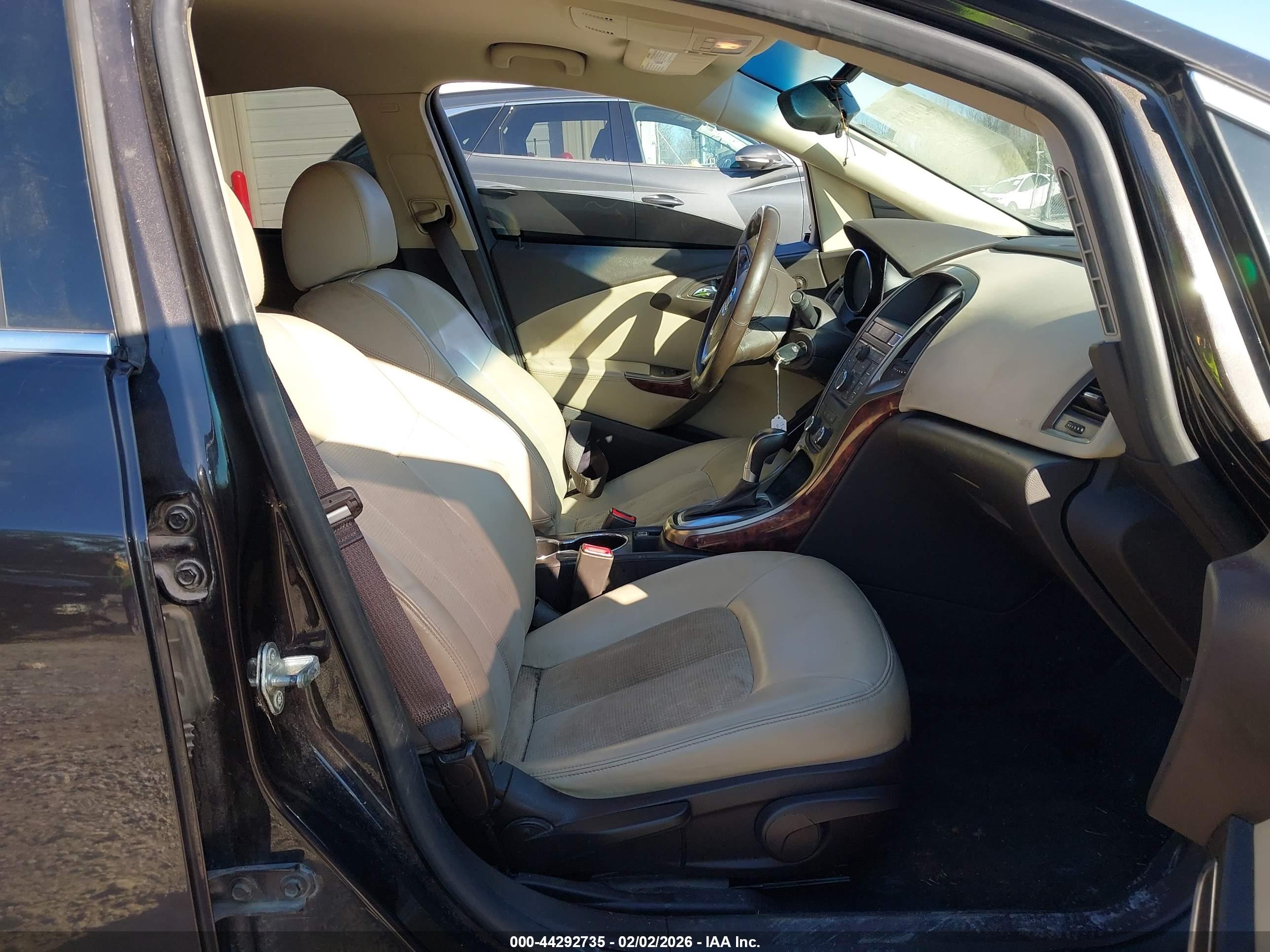 BUICK VERANO image 5