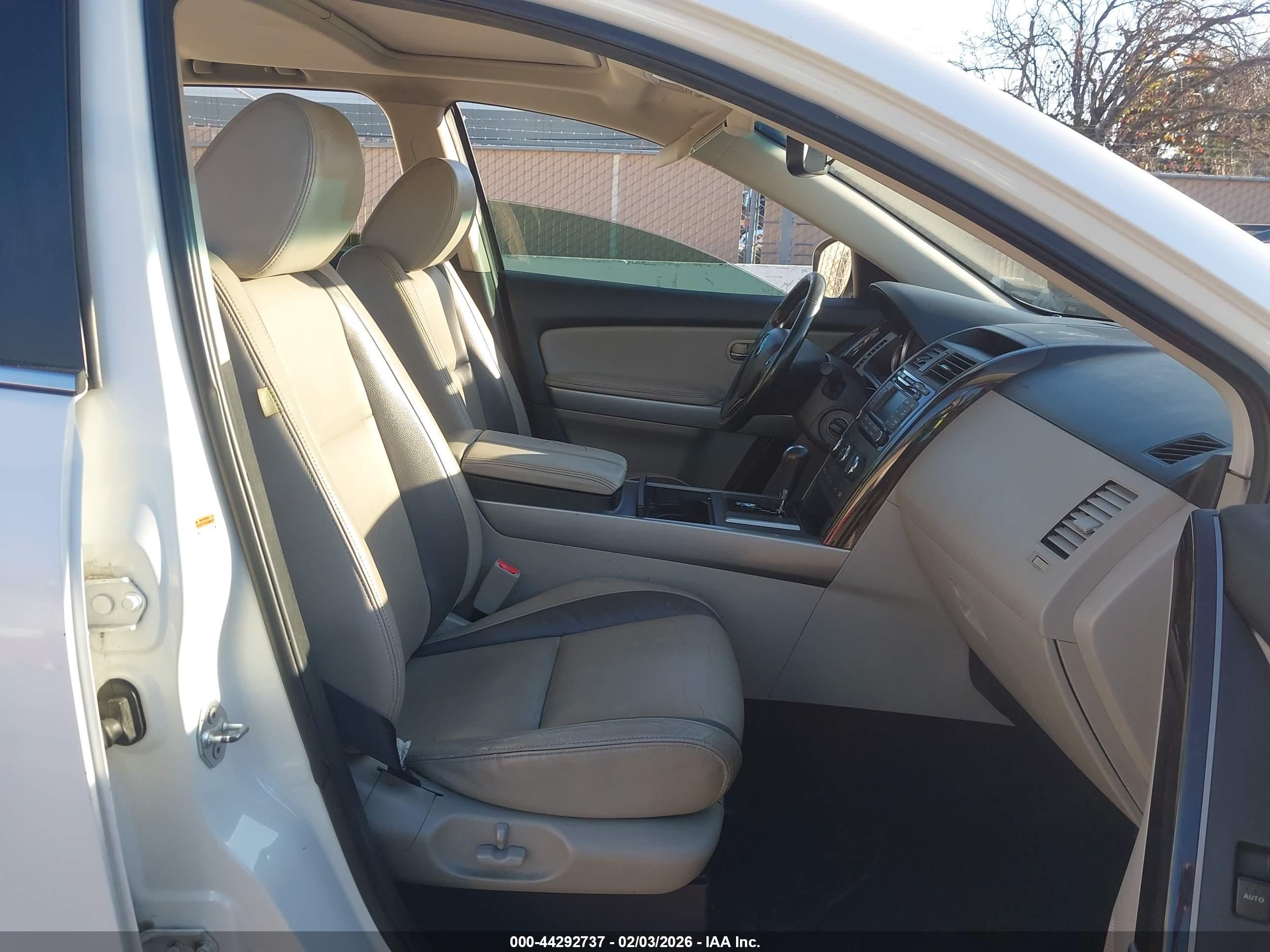 TOYOTA SIENNA image 5