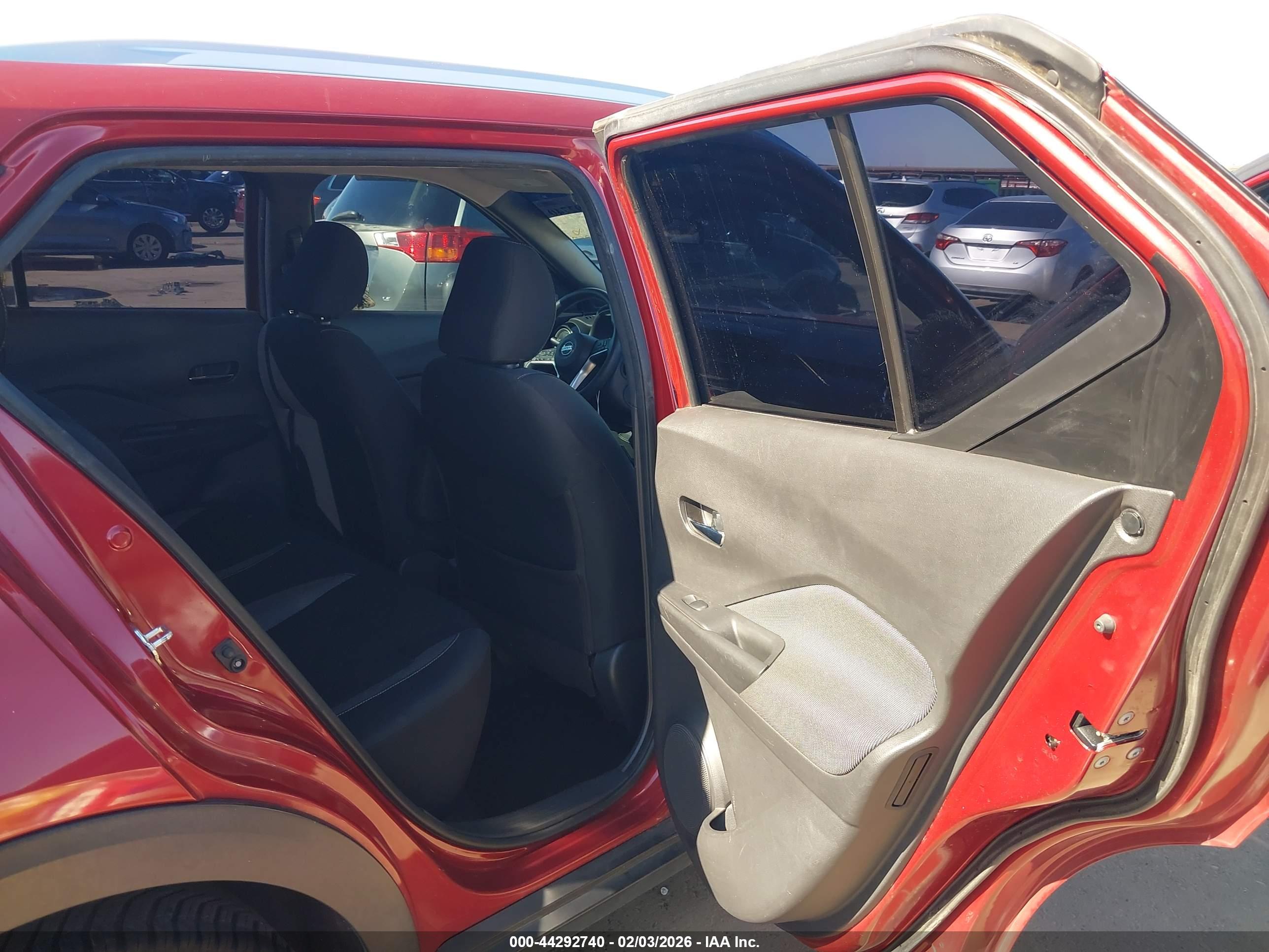 NISSAN KICKS image 8