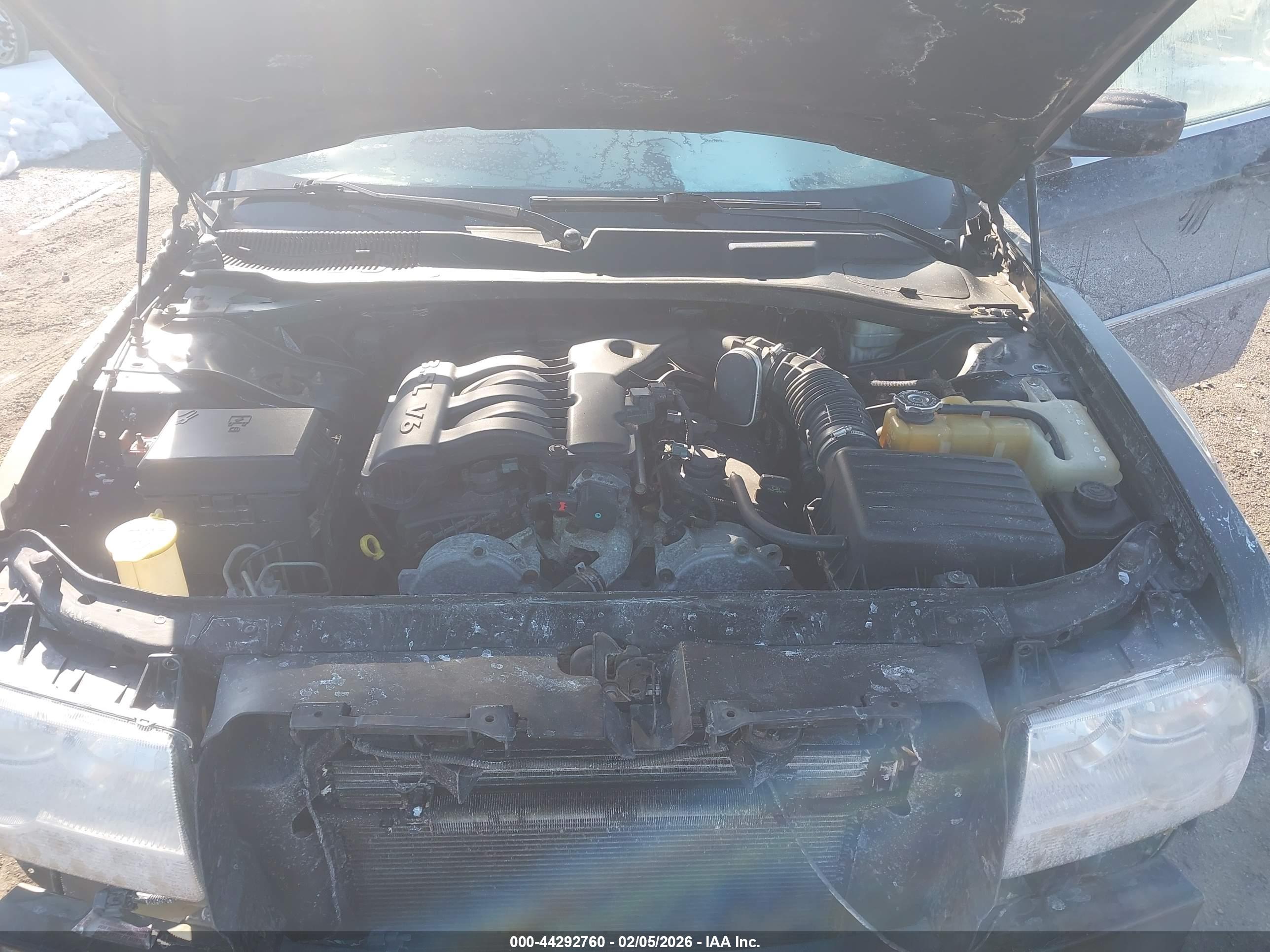 CHRYSLER 300 image 10