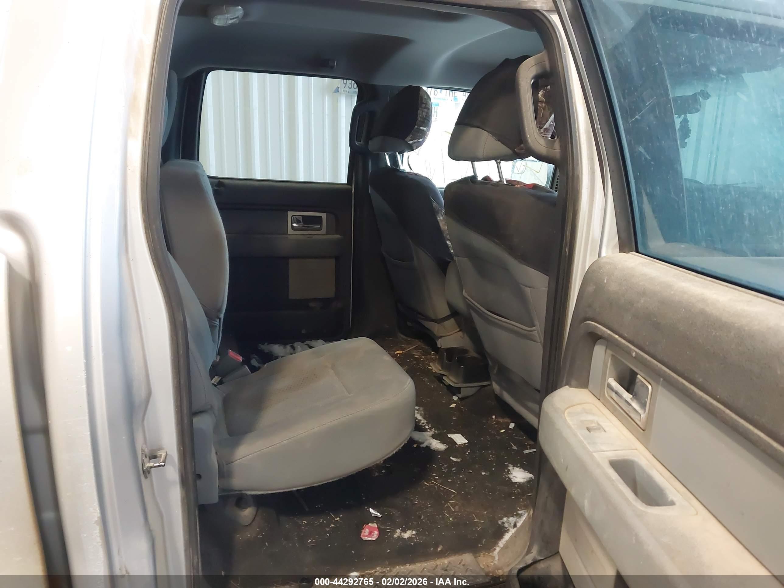 FORD F-150 image 8