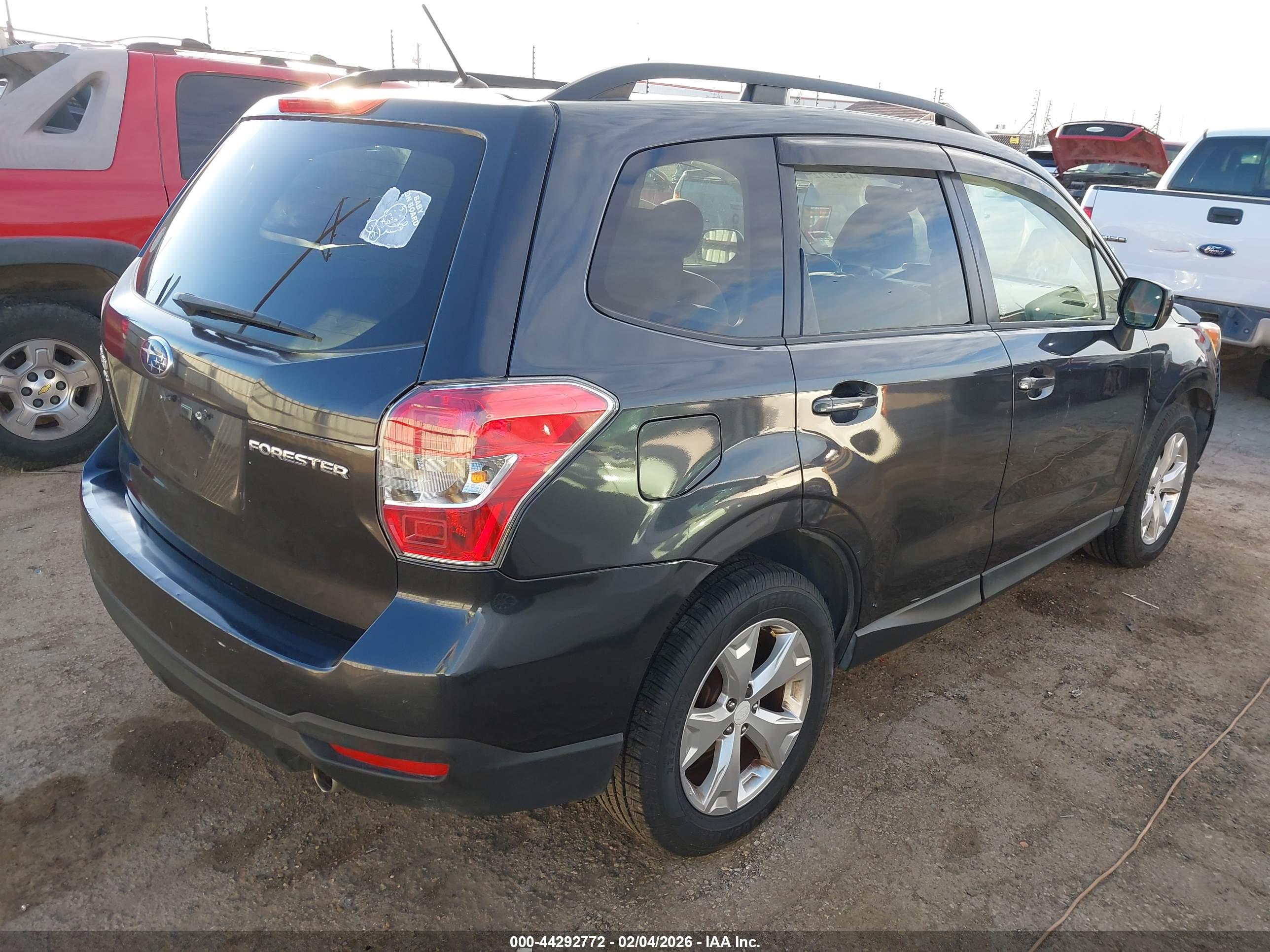 SUBARU FORESTER image 4