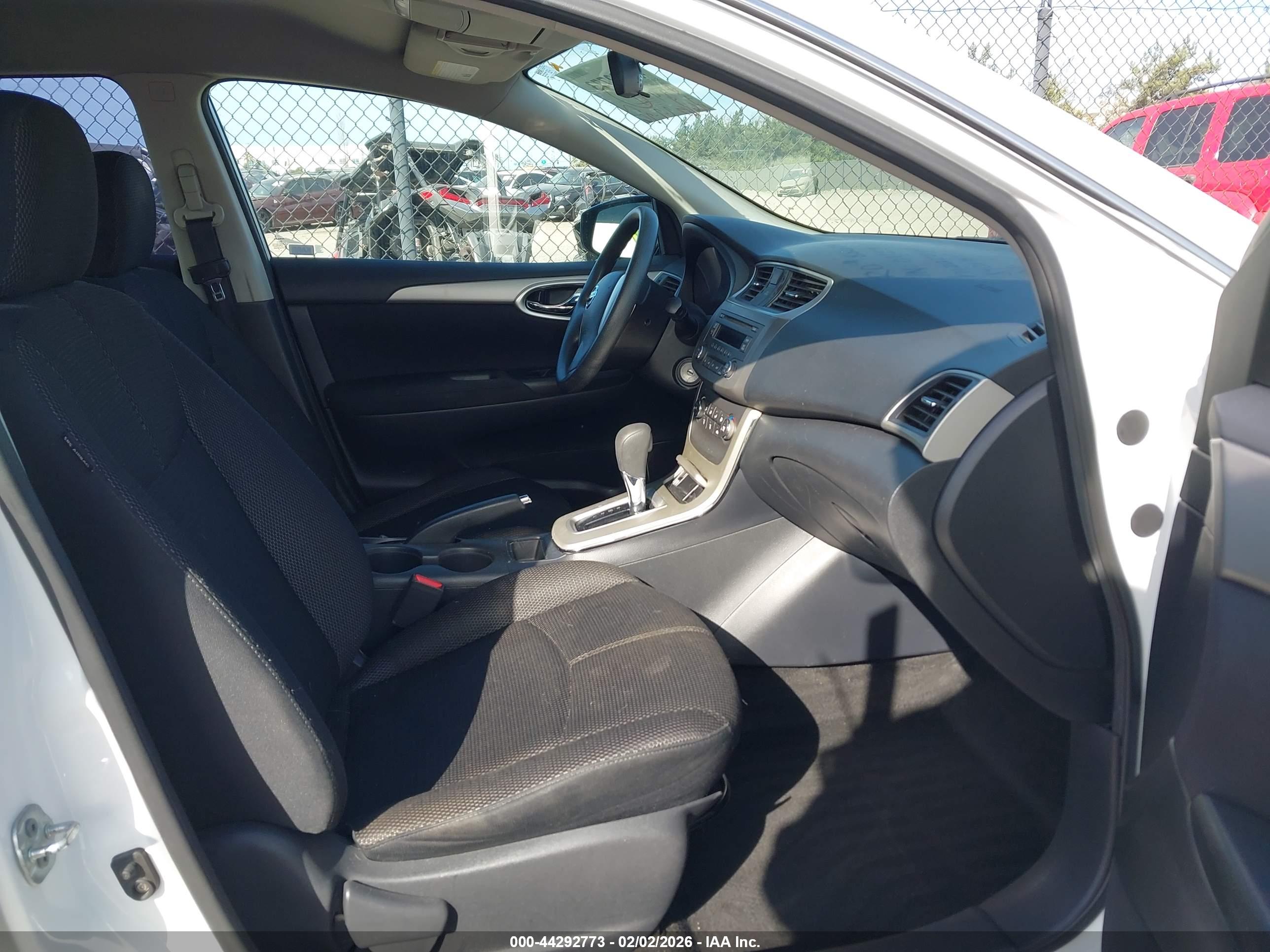 NISSAN SENTRA image 5