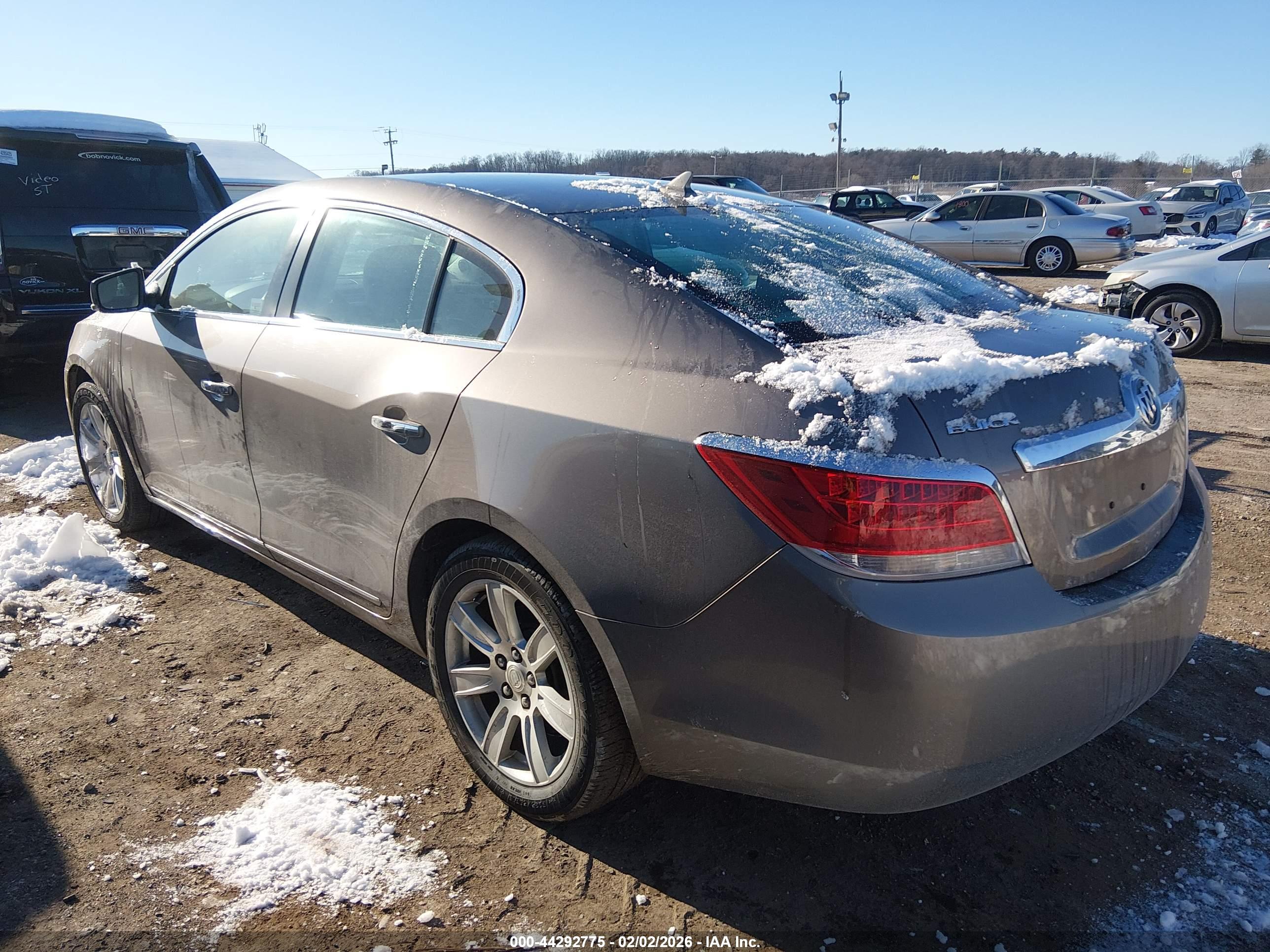 BUICK LACROSSE image 3