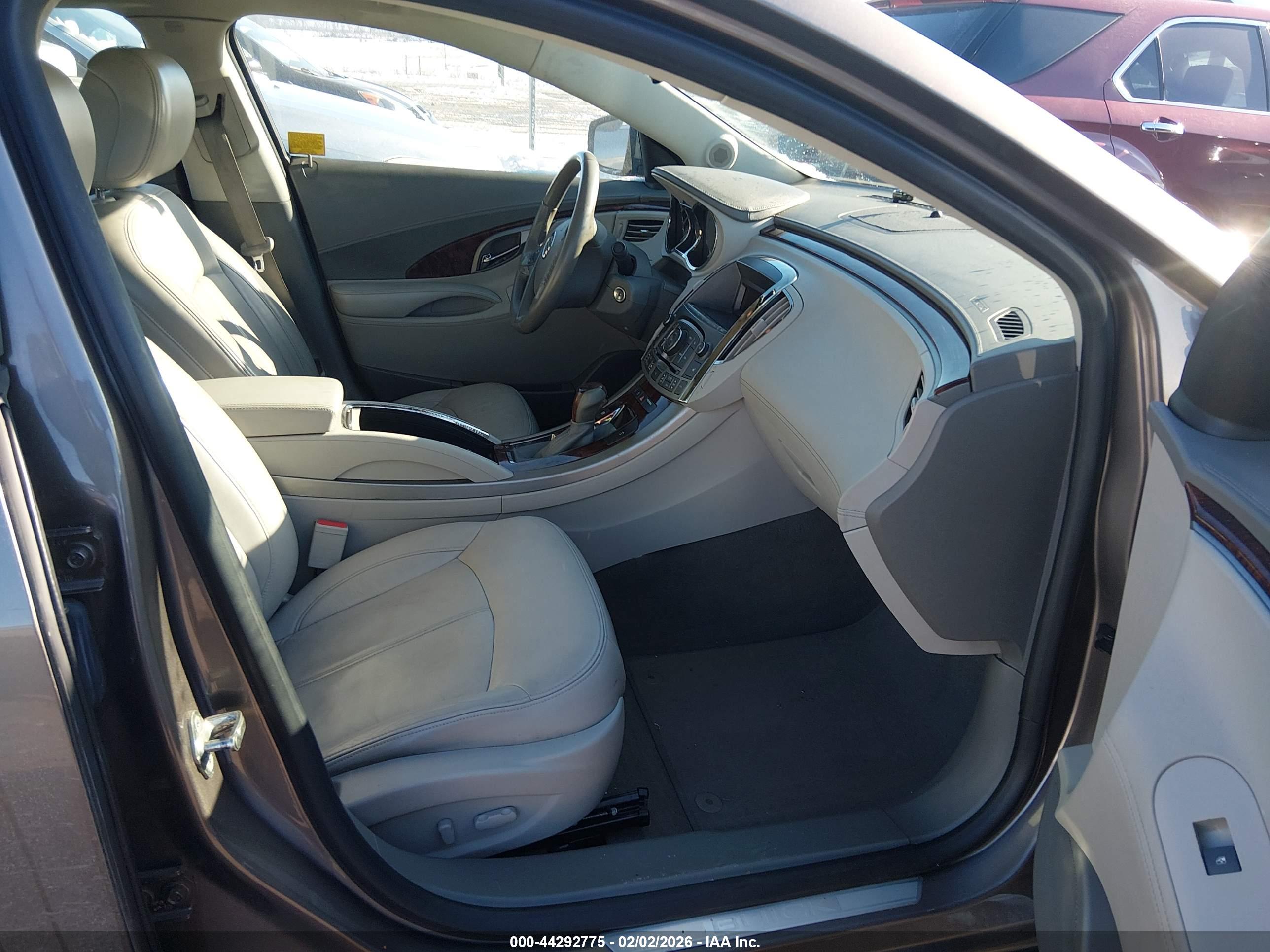 BUICK LACROSSE image 5