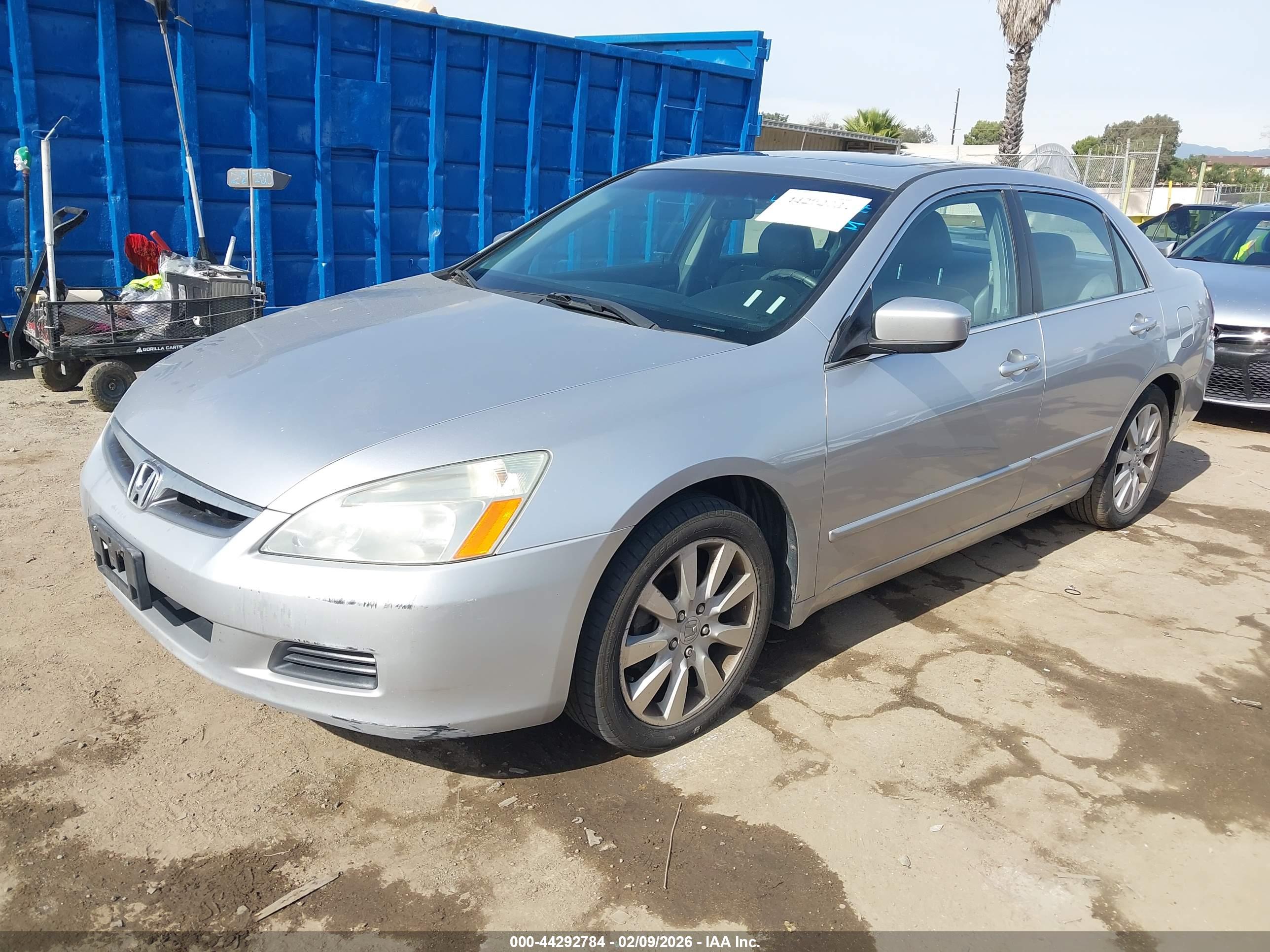 HONDA ACCORD image 2