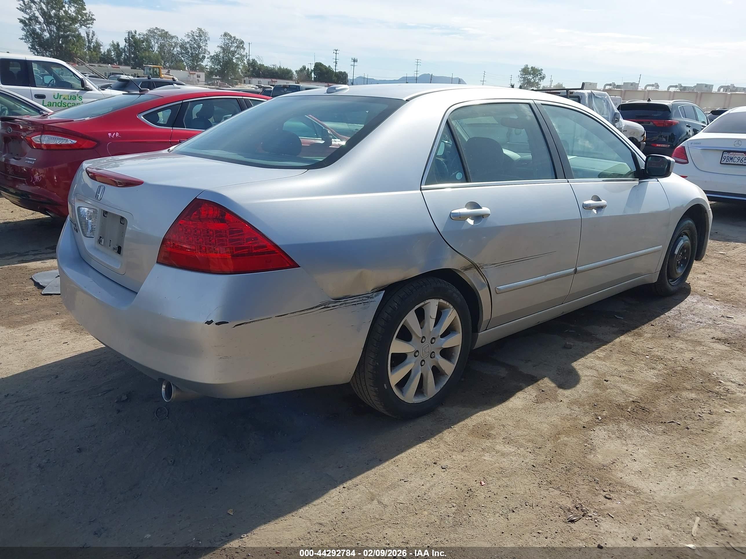 HONDA ACCORD image 4