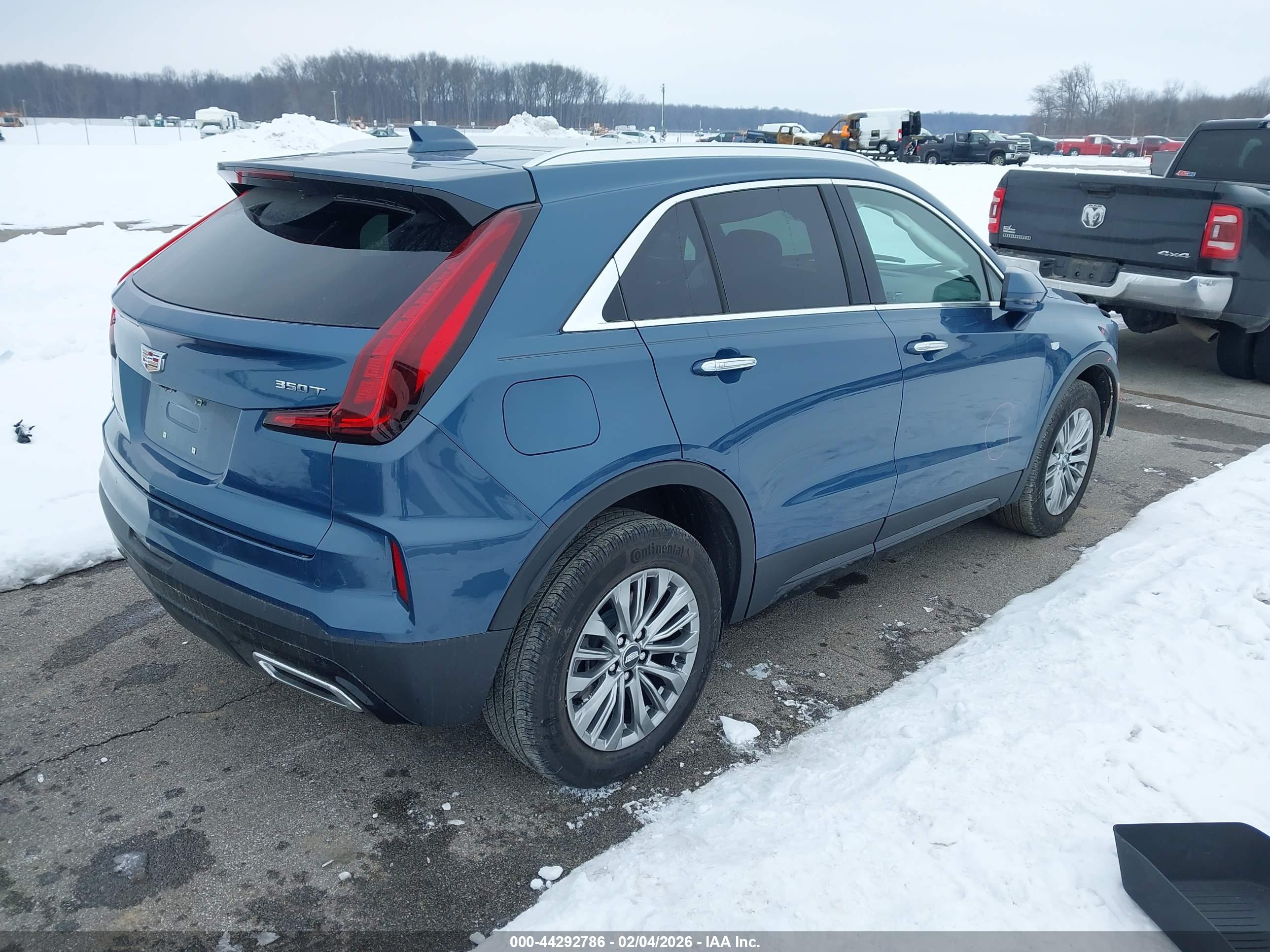 CADILLAC XT4 image 4