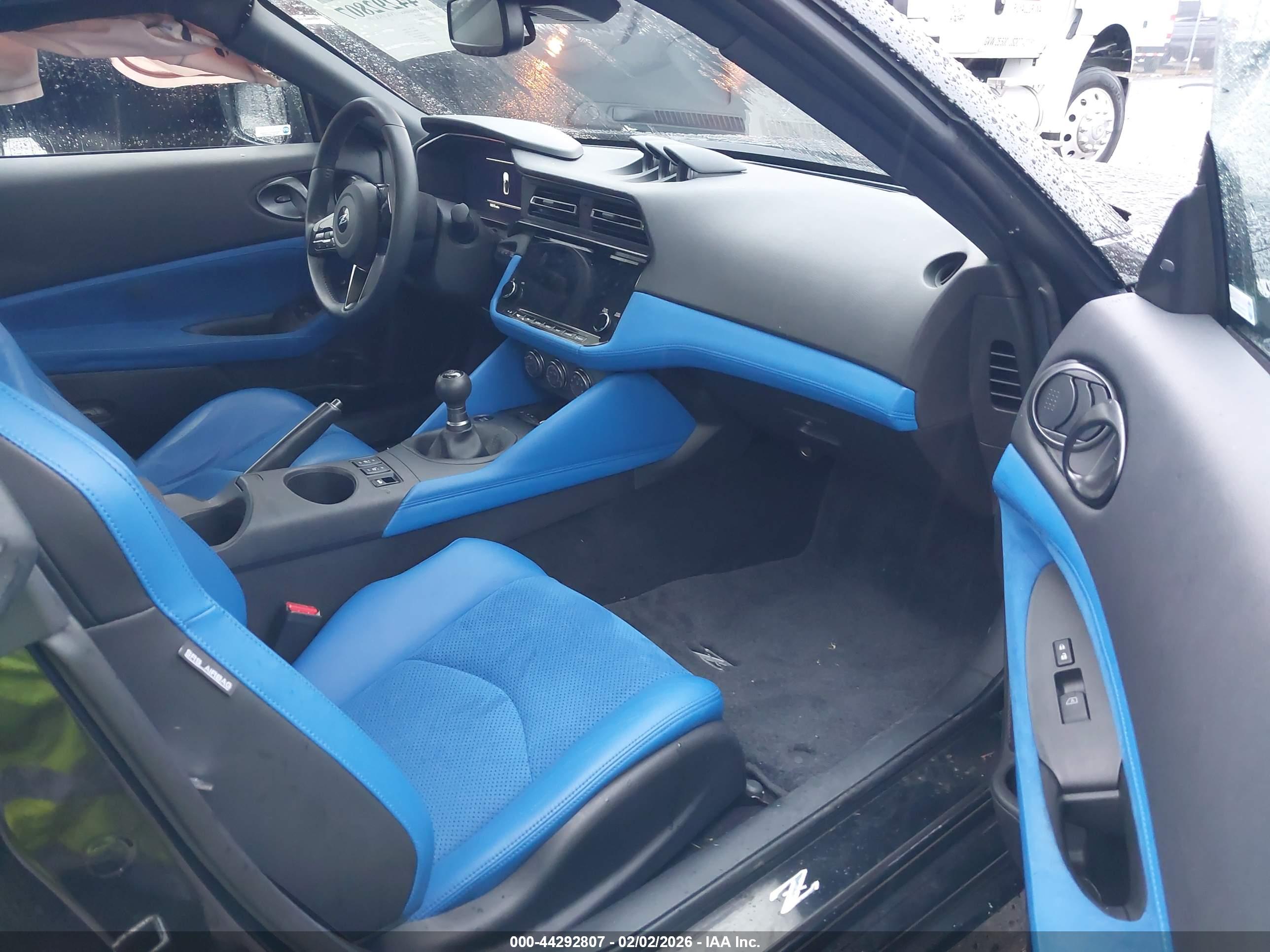 NISSAN Z image 5