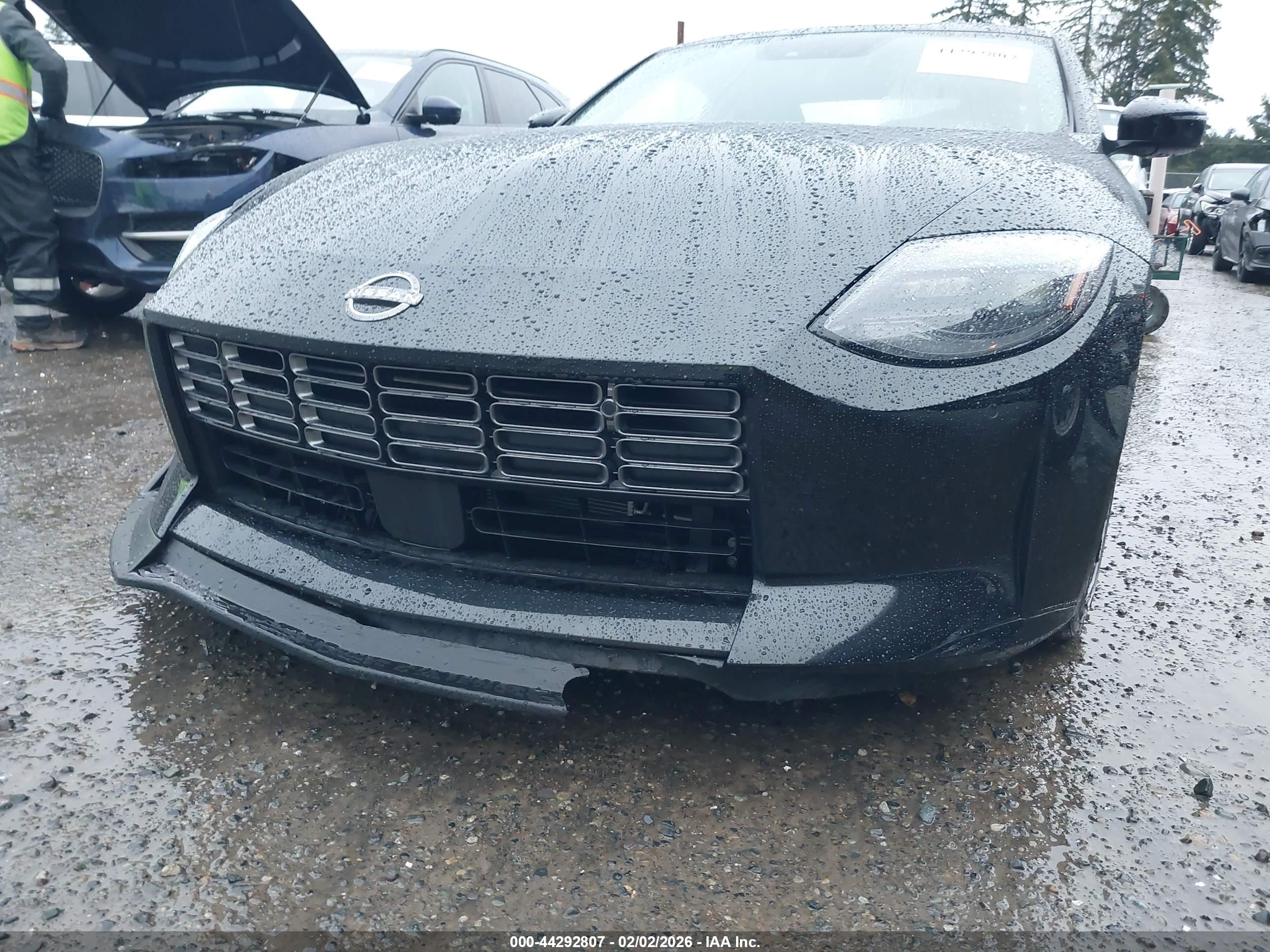 NISSAN Z image 6