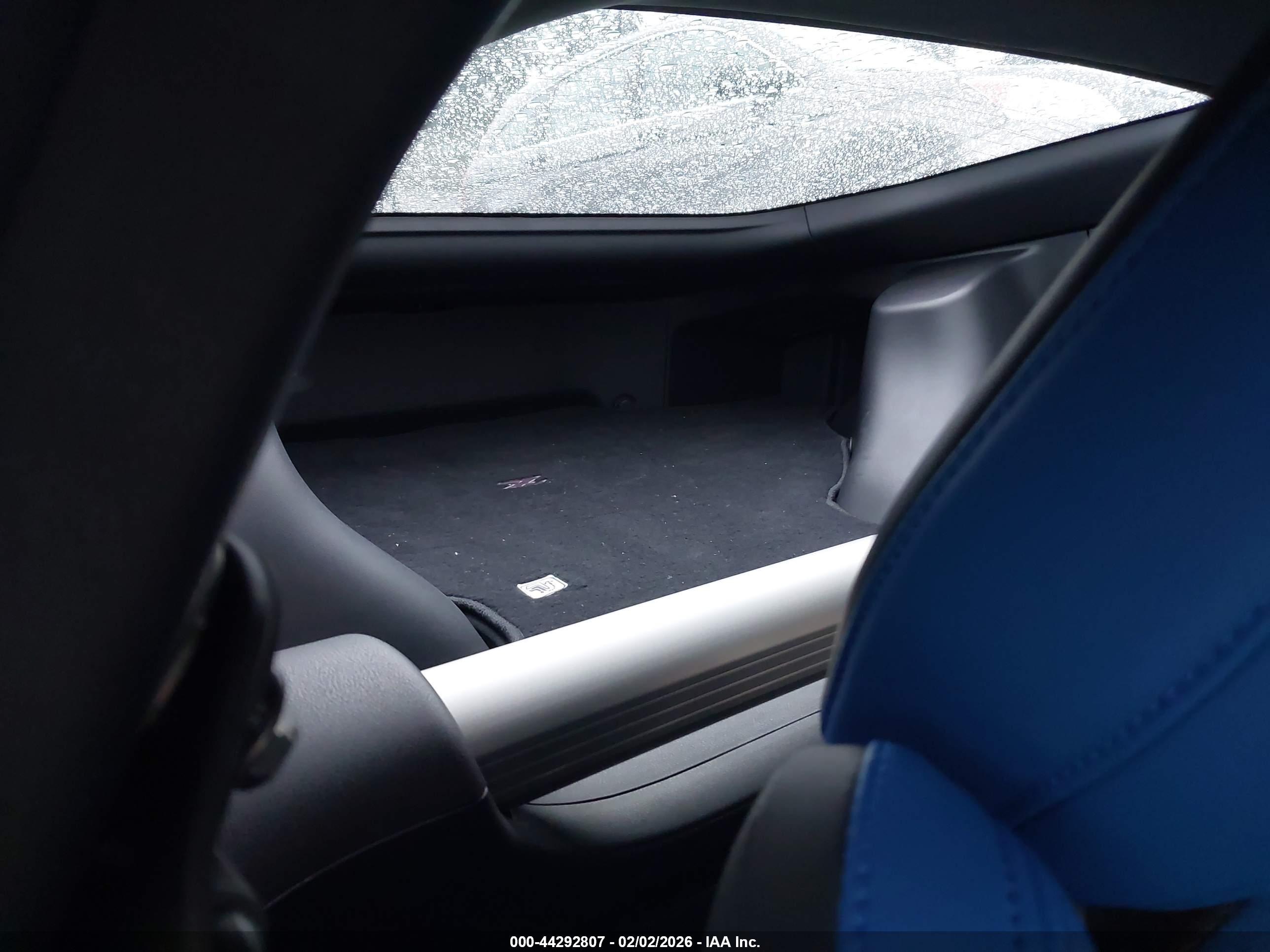 NISSAN Z image 8