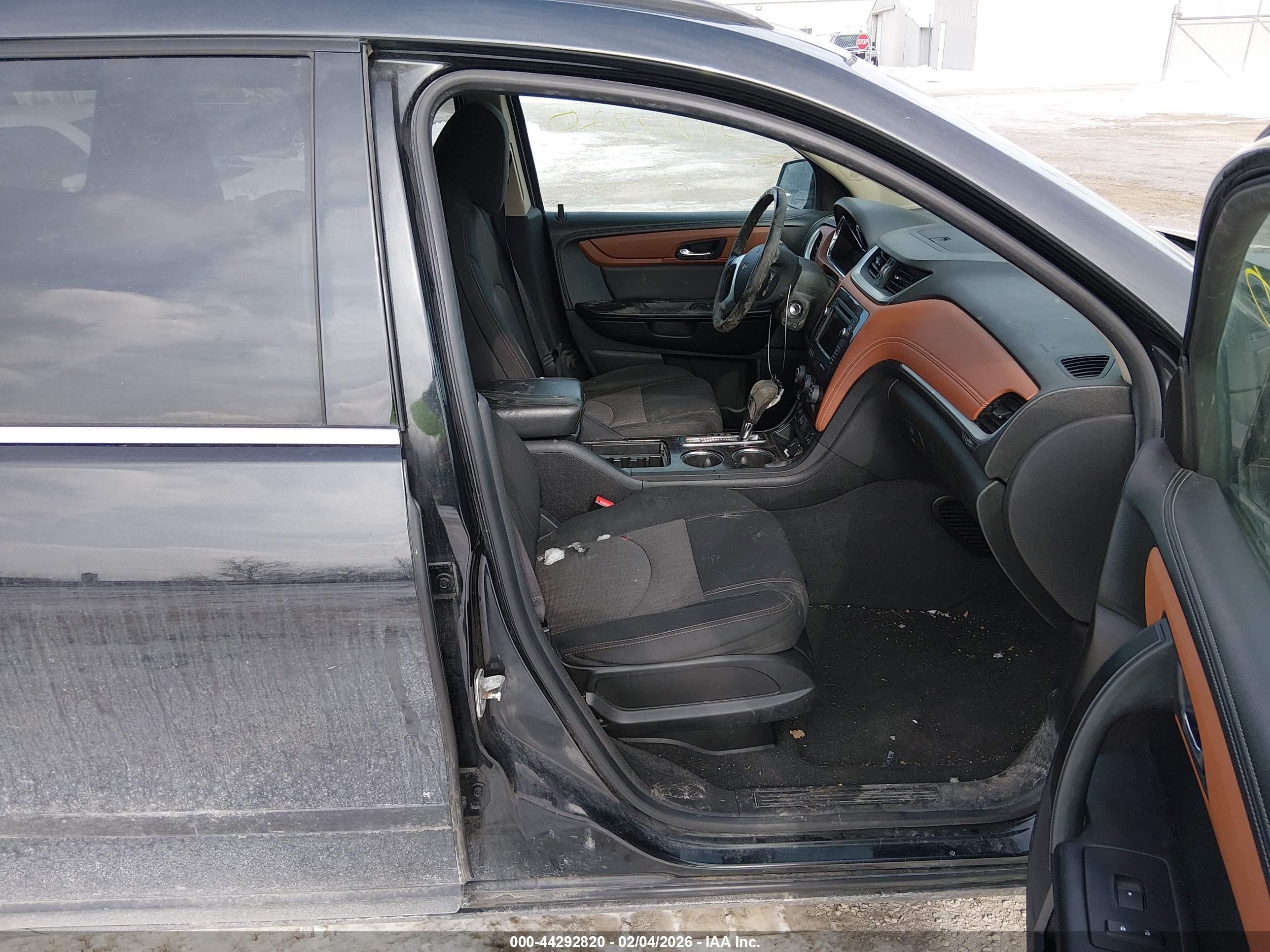 CHEVROLET TRAVERSE image 5