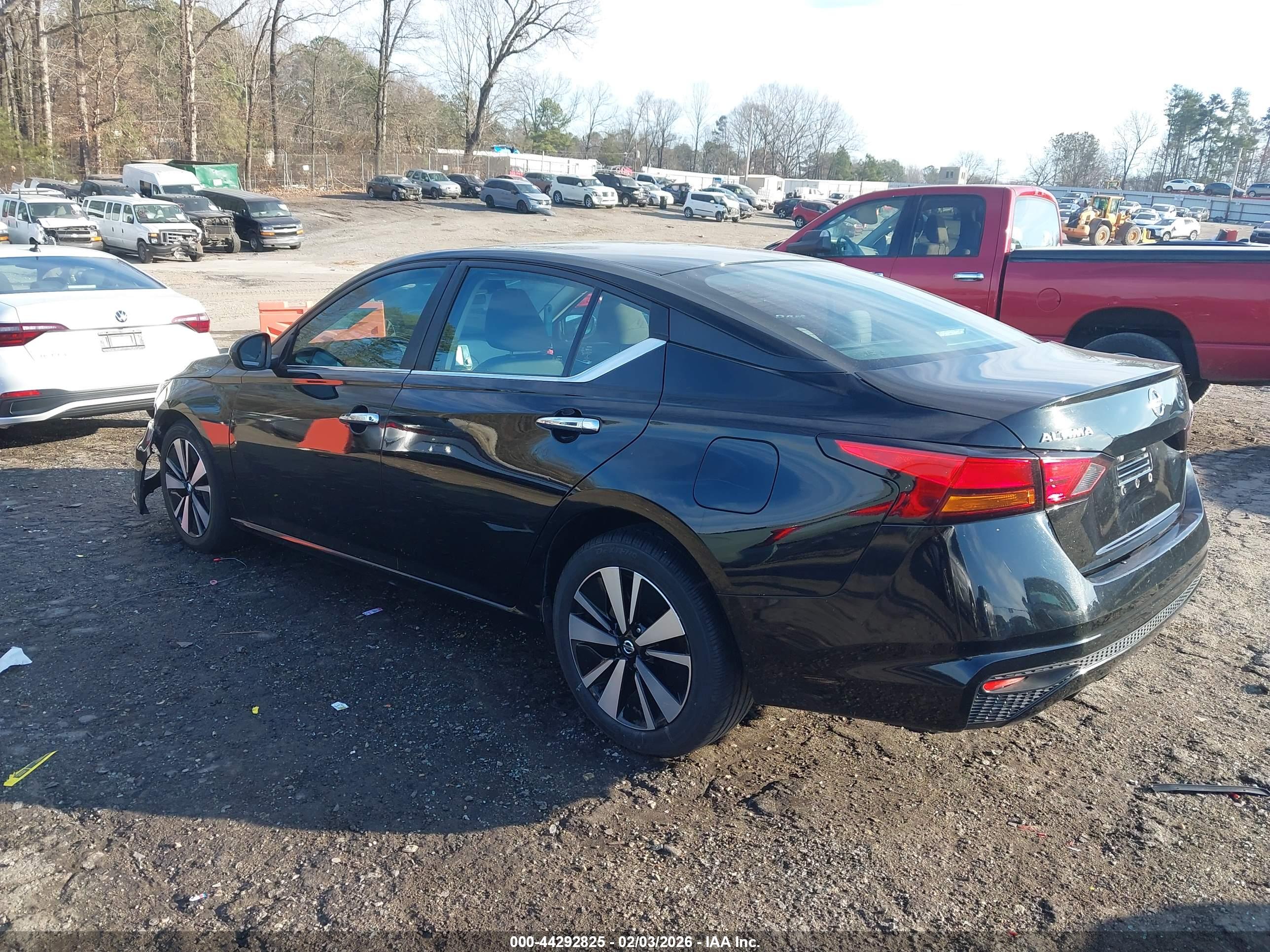 NISSAN ALTIMA image 3