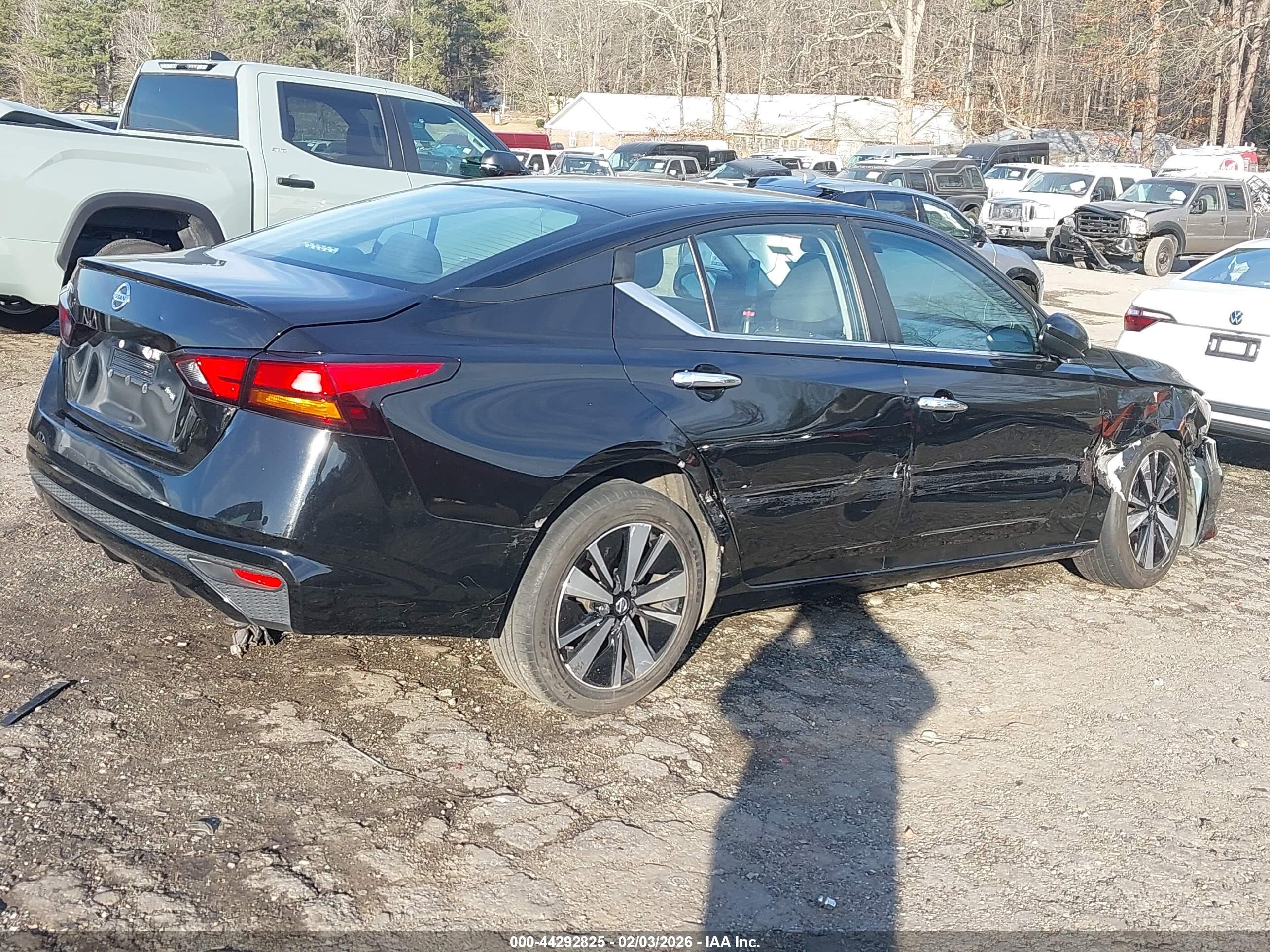 NISSAN ALTIMA image 4