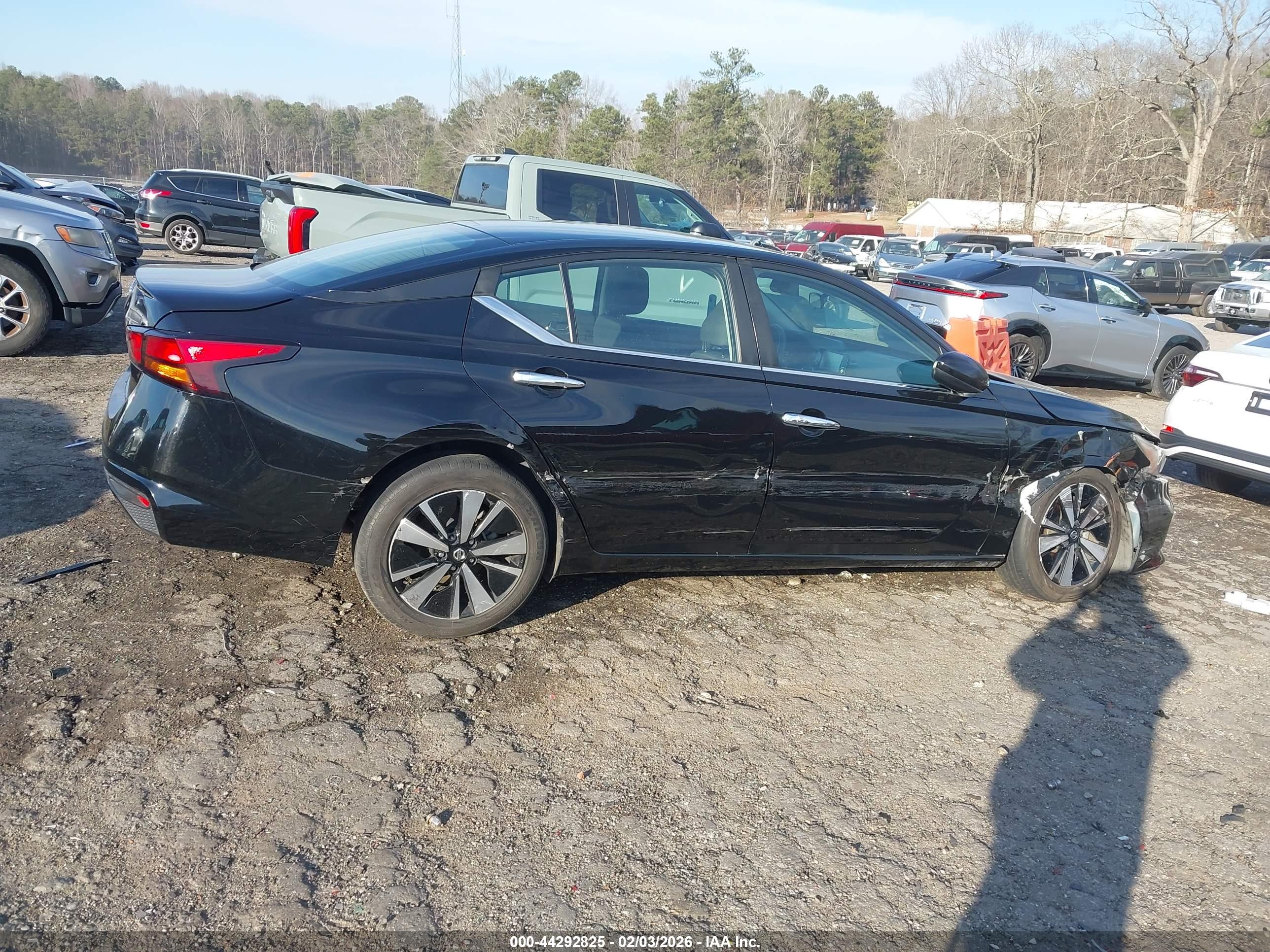 NISSAN ALTIMA image 6