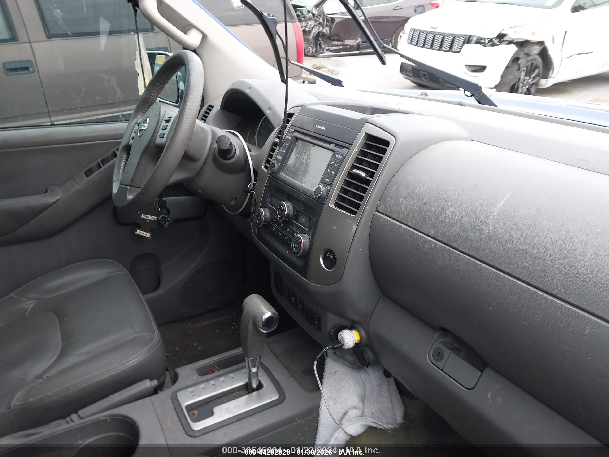 NISSAN FRONTIER image 5