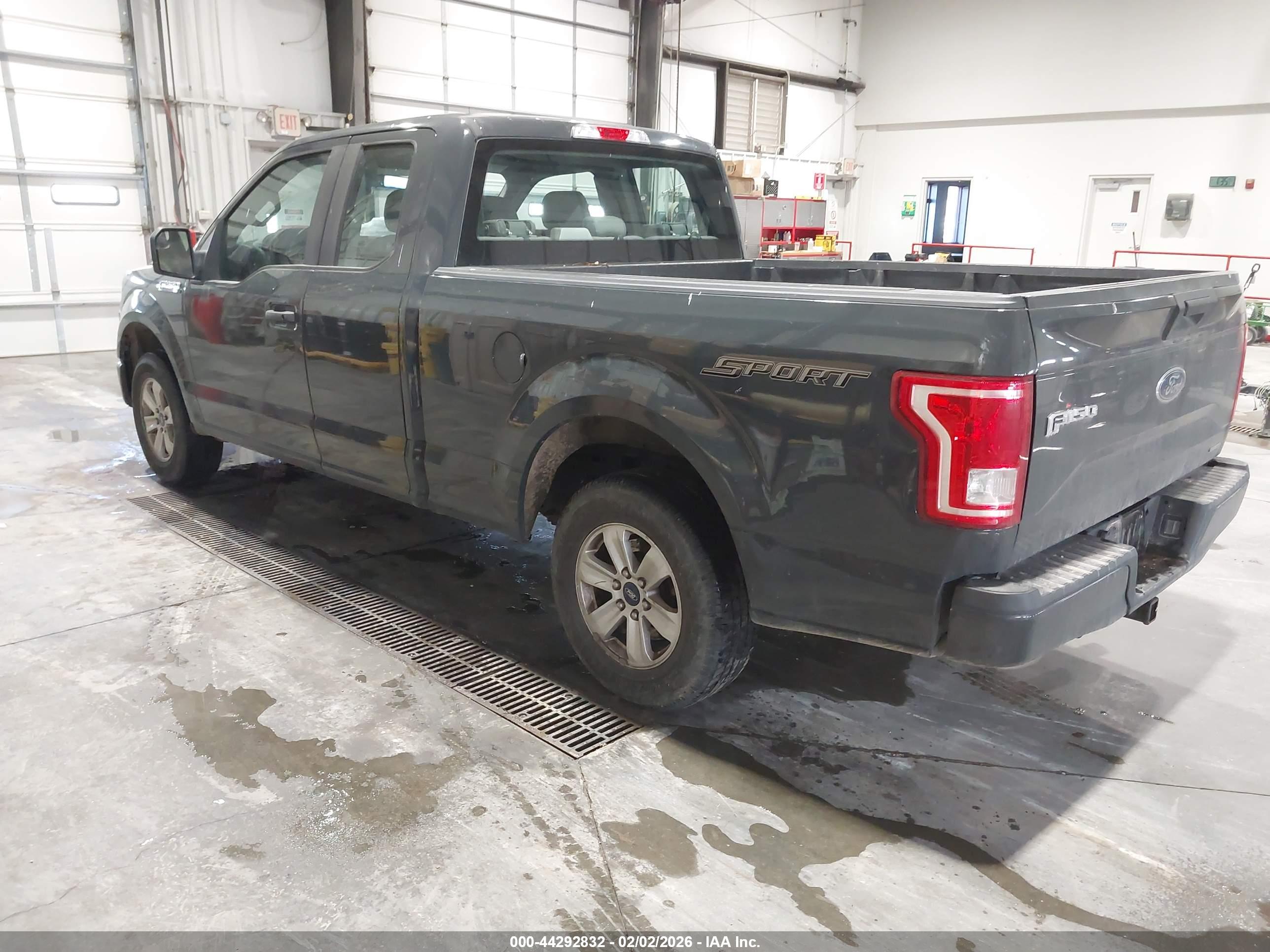 FORD F-150 image 3