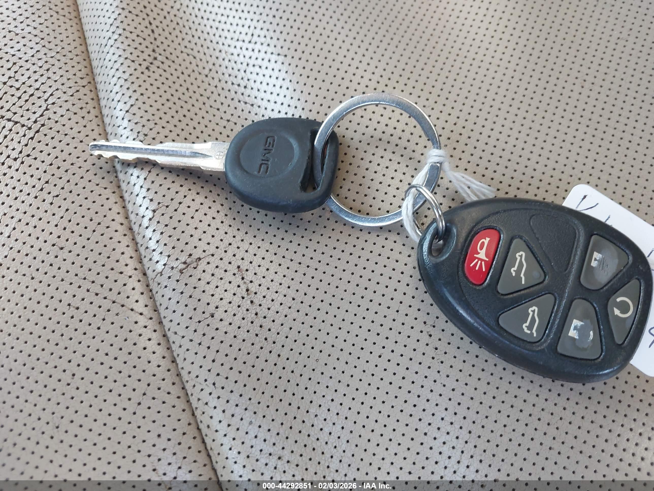 GMC YUKON image 11