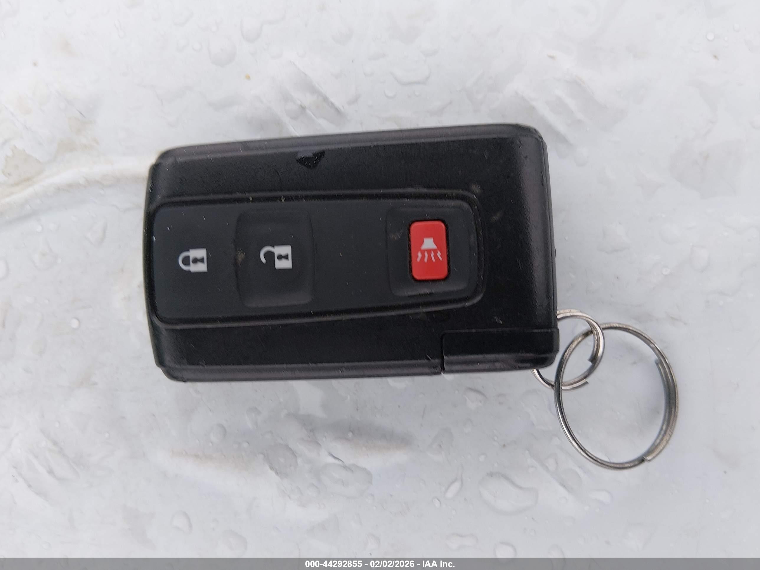TOYOTA PRIUS image 11