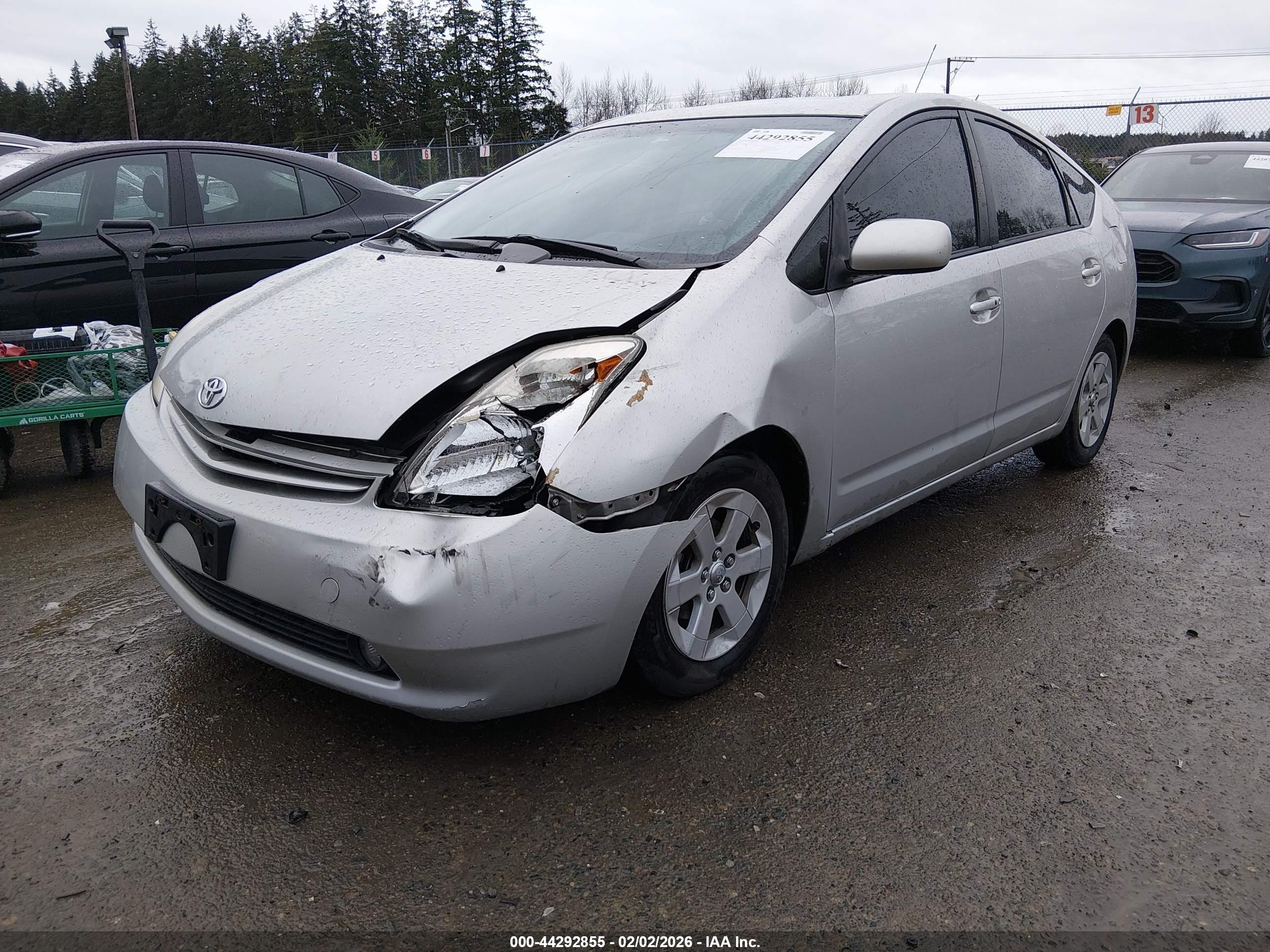 TOYOTA PRIUS image 2