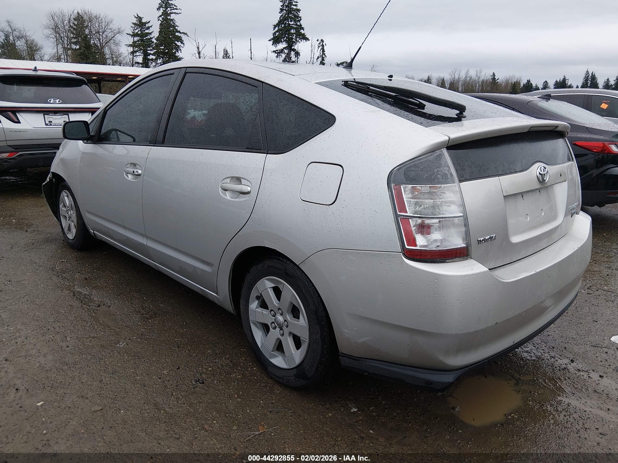 TOYOTA PRIUS image 3