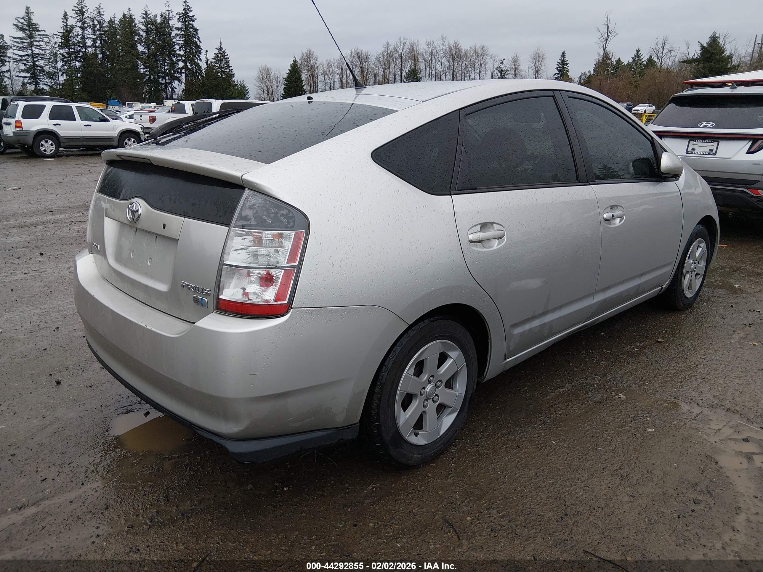 TOYOTA PRIUS image 4