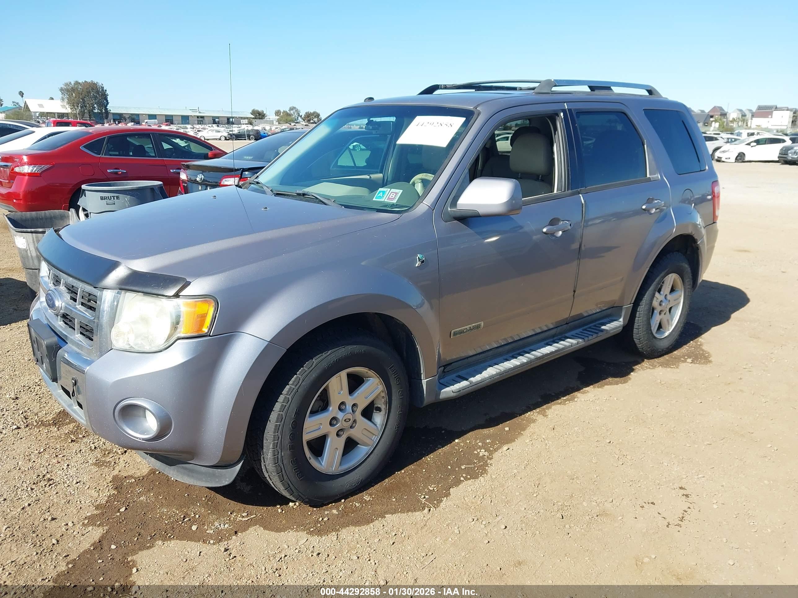 FORD ESCAPE image 2