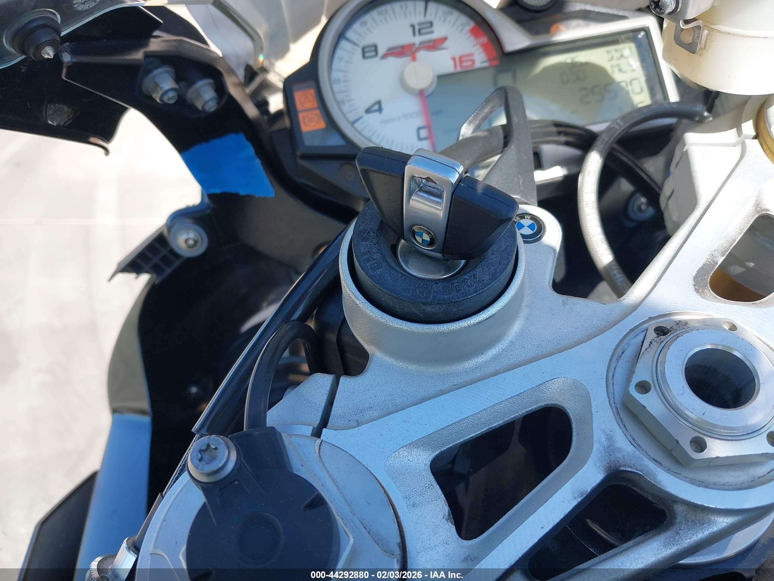 BMW S image 11