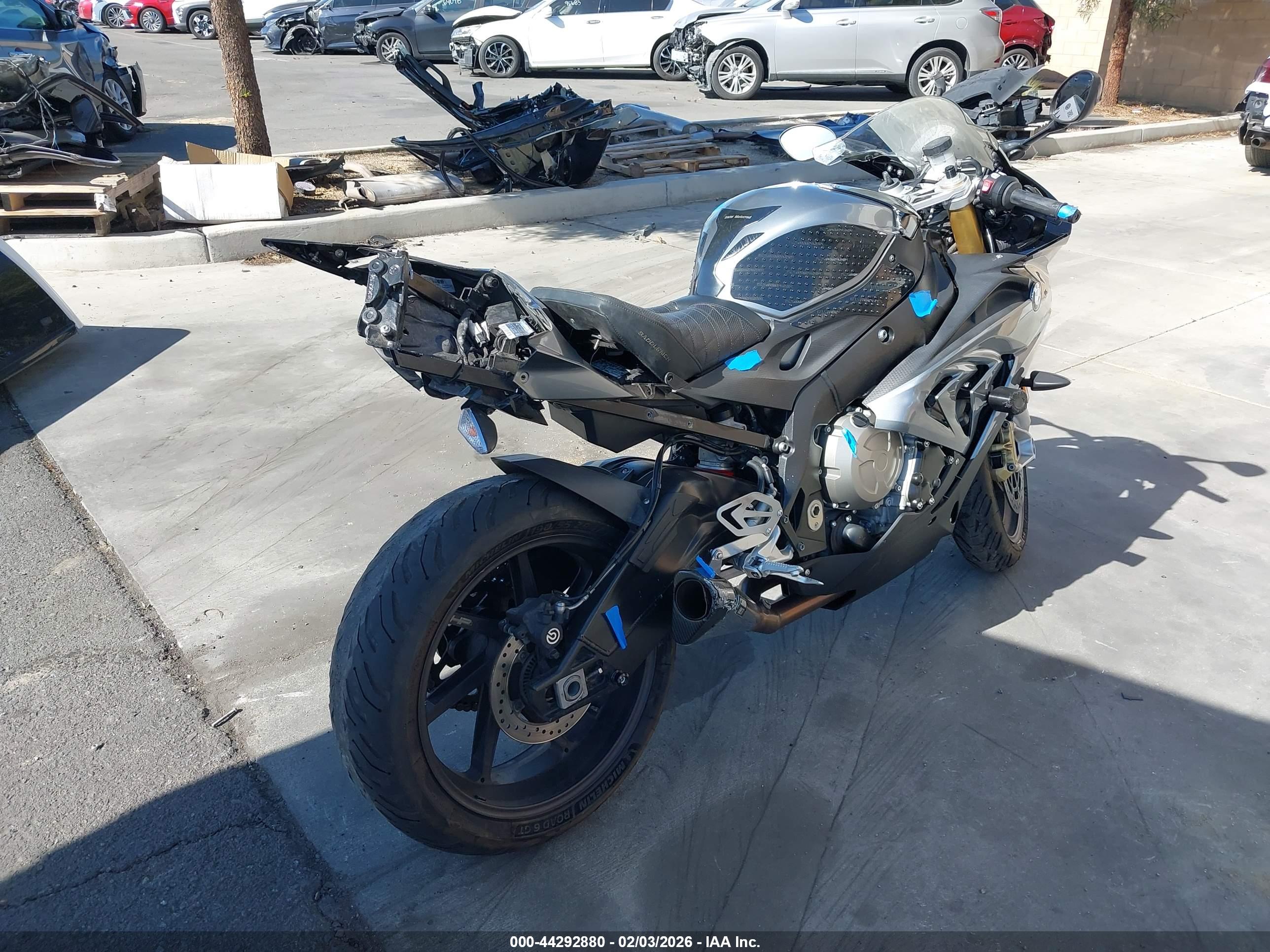 BMW S image 4