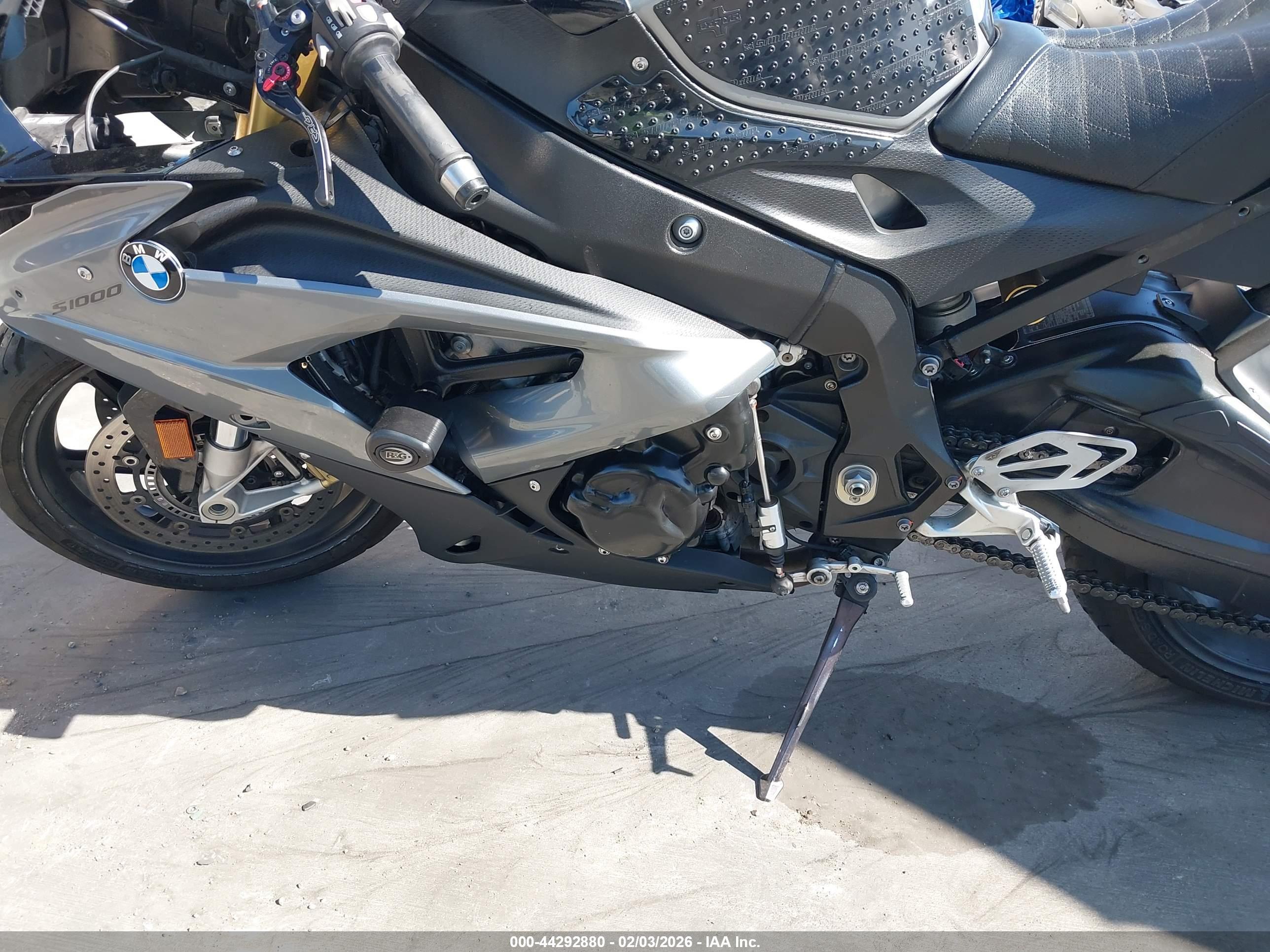 BMW S image 9