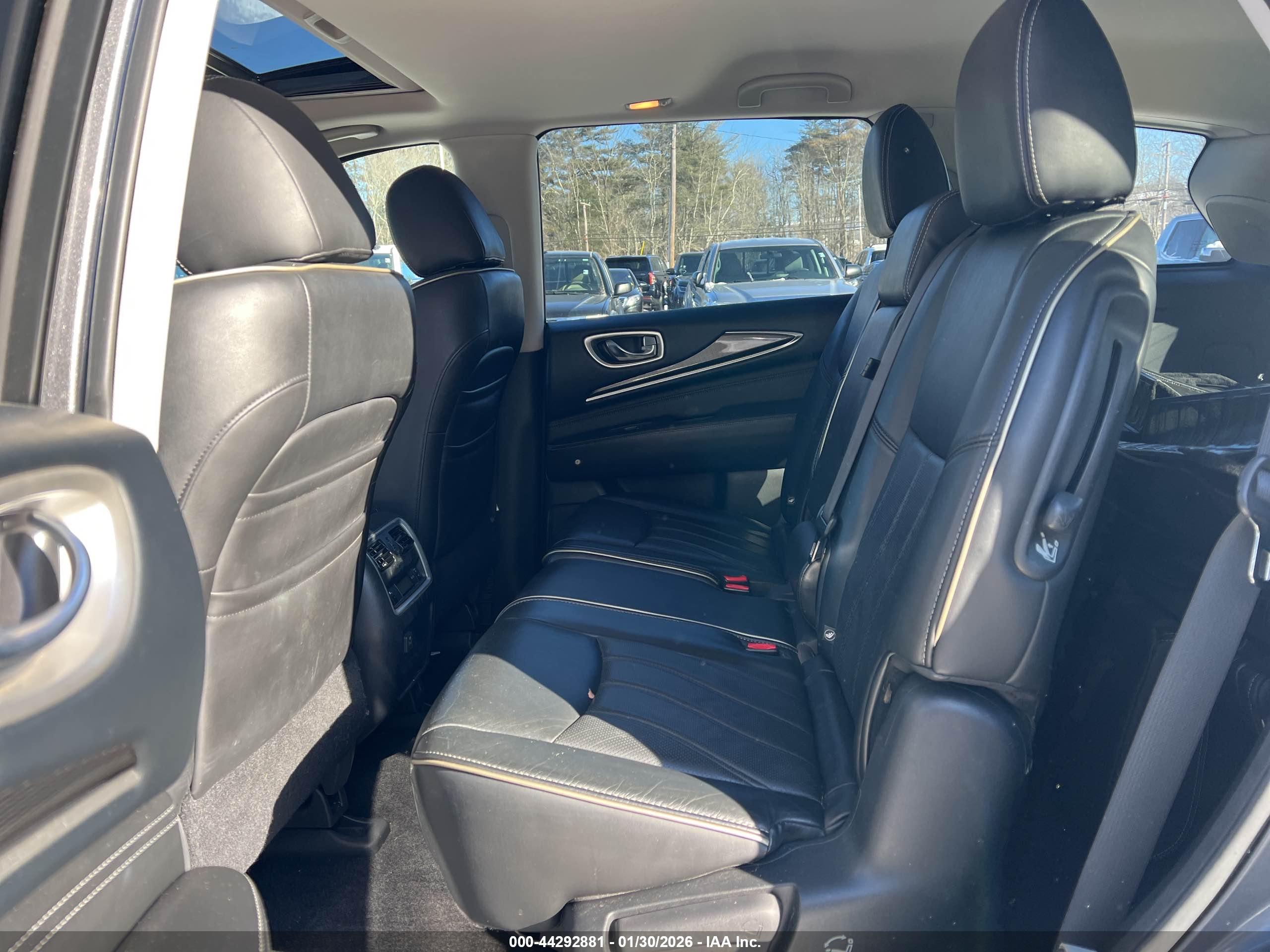 INFINITI QX60 image 8