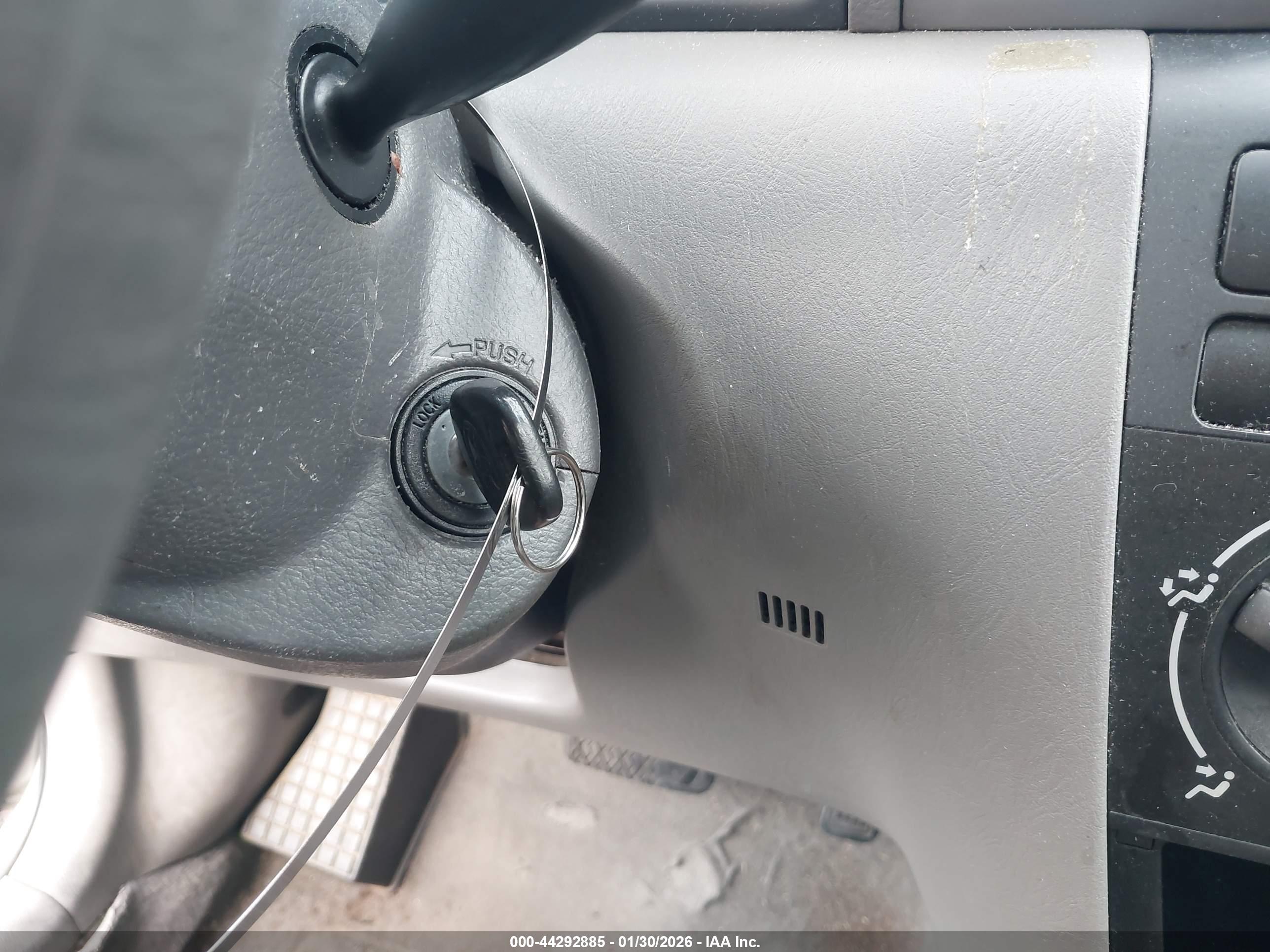TOYOTA COROLLA image 11