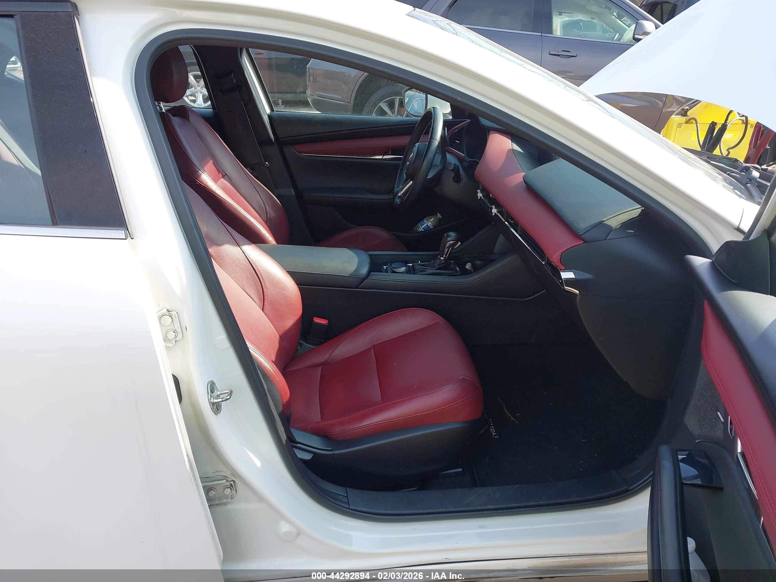 MAZDA MAZDA3 image 5