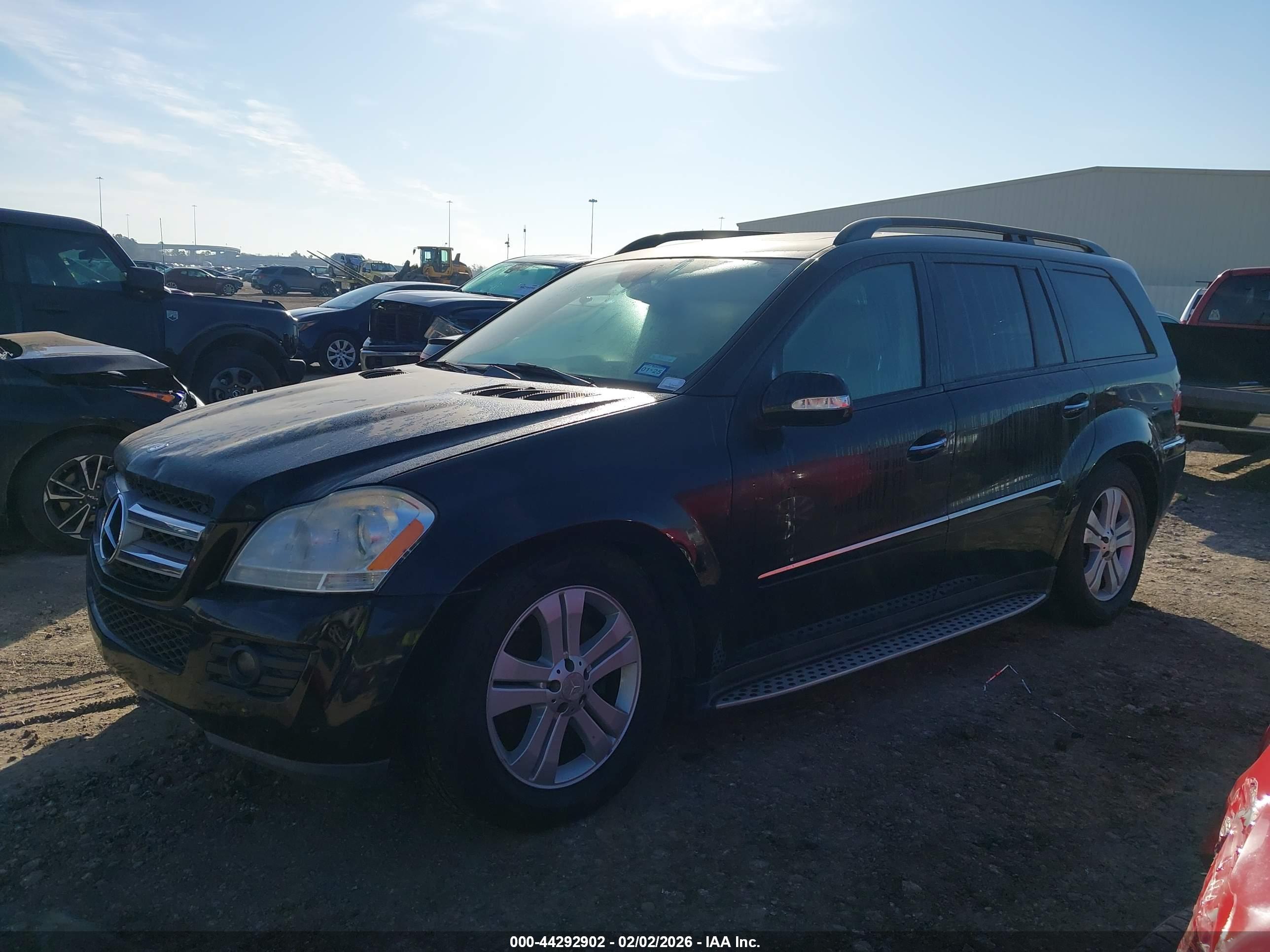 MERCEDES-BENZ GL image 2