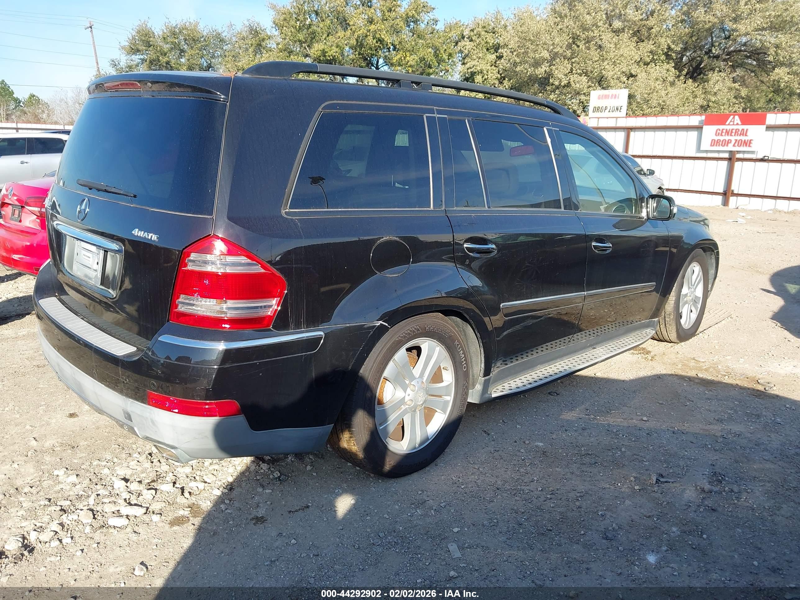 MERCEDES-BENZ GL image 4