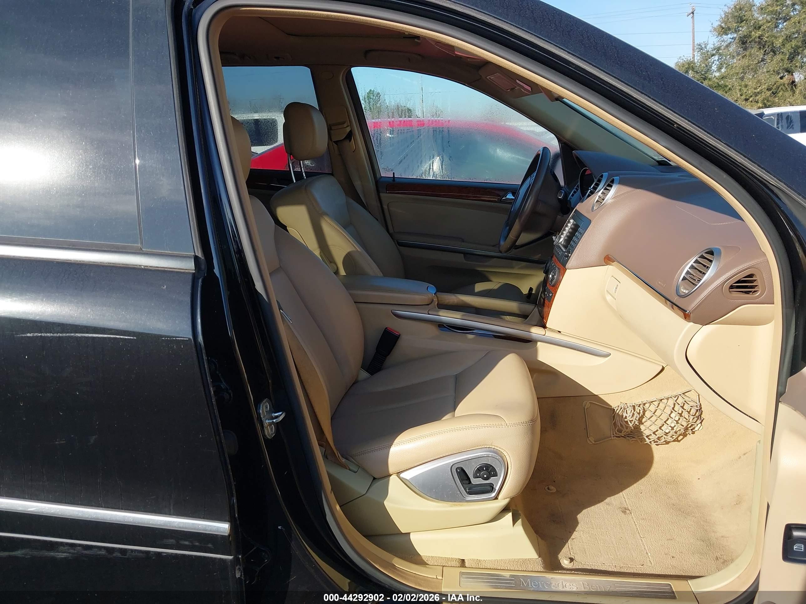 MERCEDES-BENZ GL image 5